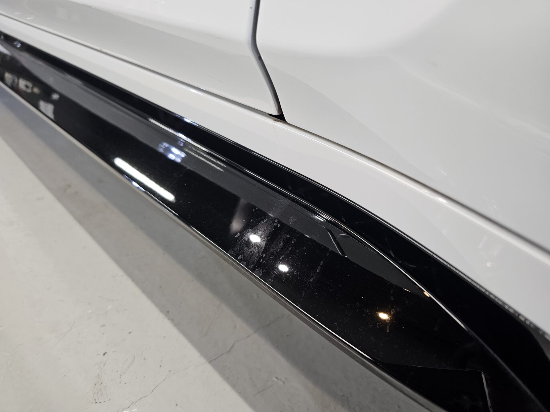 BMW M3コンペティション アルピンホワイト ピアノブラック薄傷