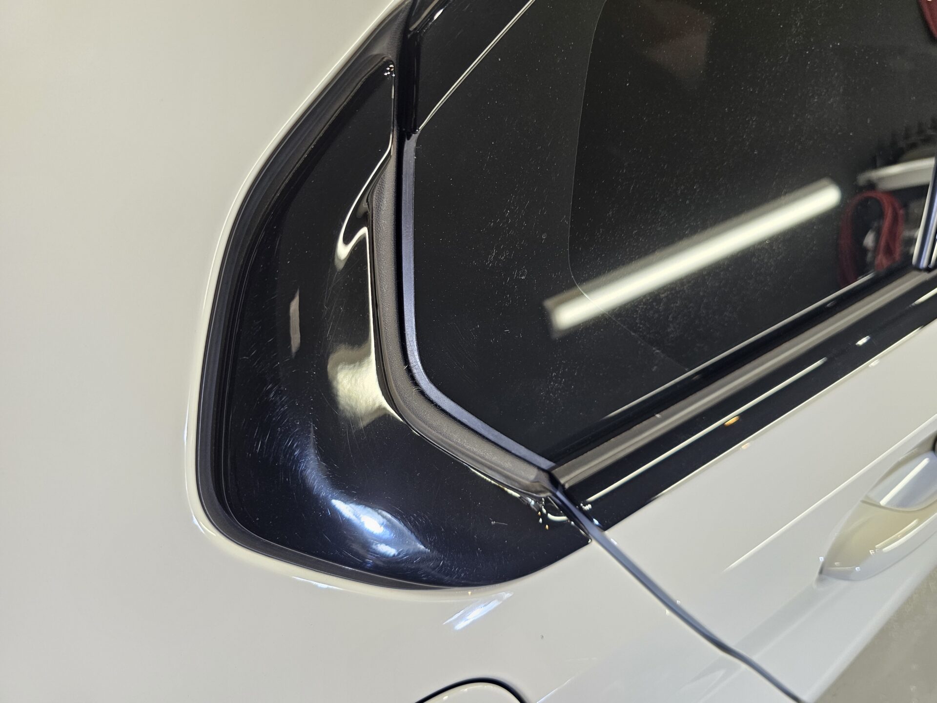 BMW M3コンペティション アルピンホワイト ブラックモール薄傷