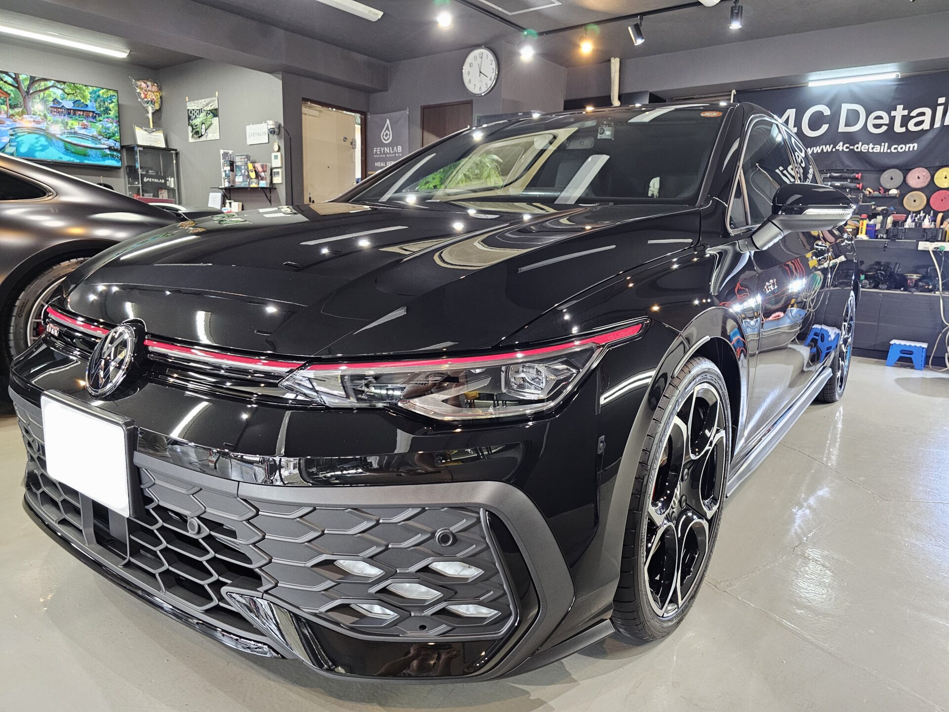 新車VWゴルフGTI(8.5) 4Cプレミアムボディガラスコーティング・ホイールコーティング 横浜市戸塚区