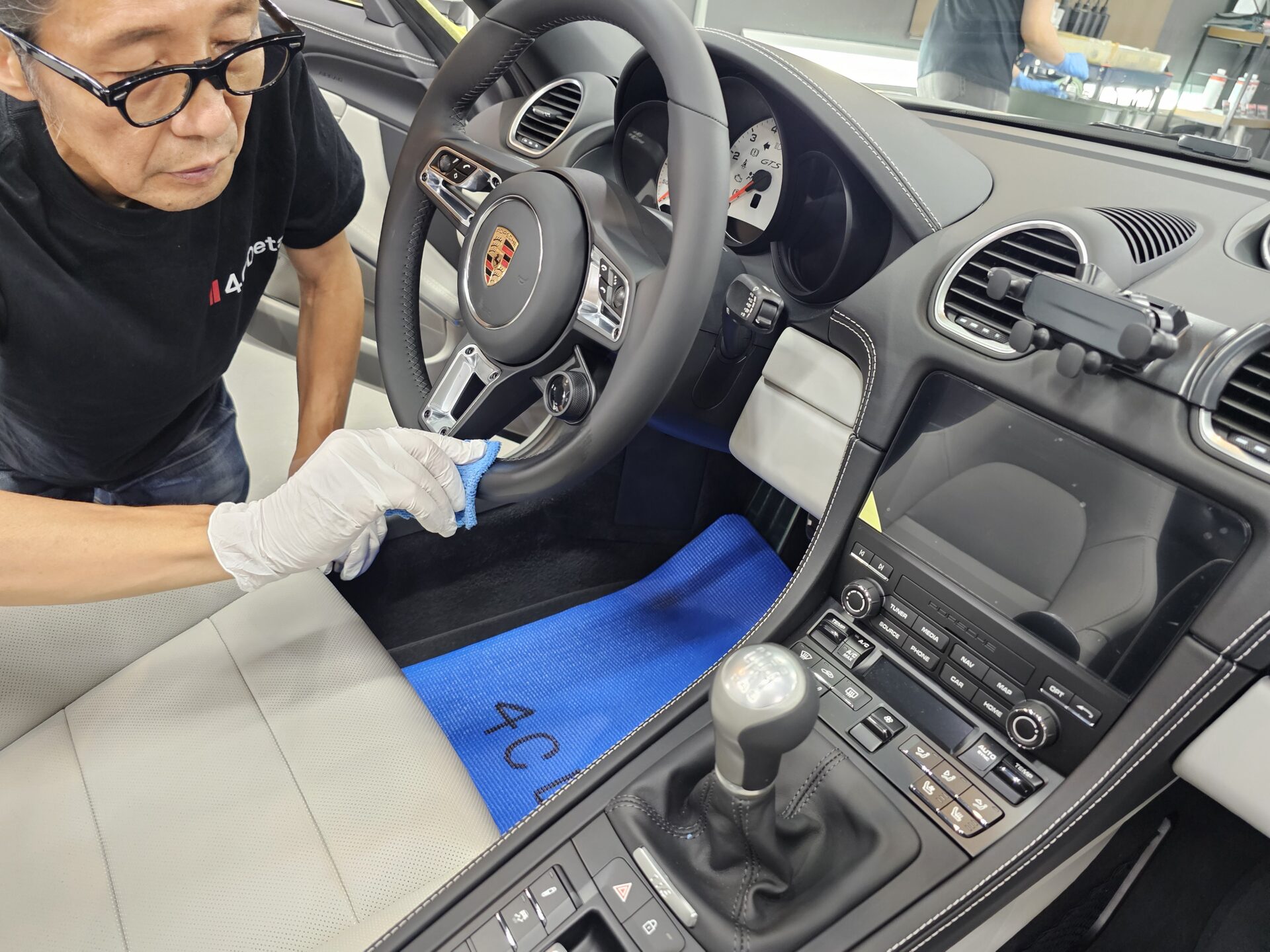 ポルシェ718ボクスターGTS4.0 新車 レザーコーティング