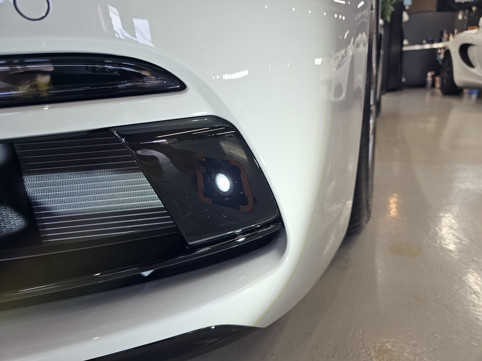 ポルシェ718ボクスターGTS4.0 新車 細部バフ目除去
