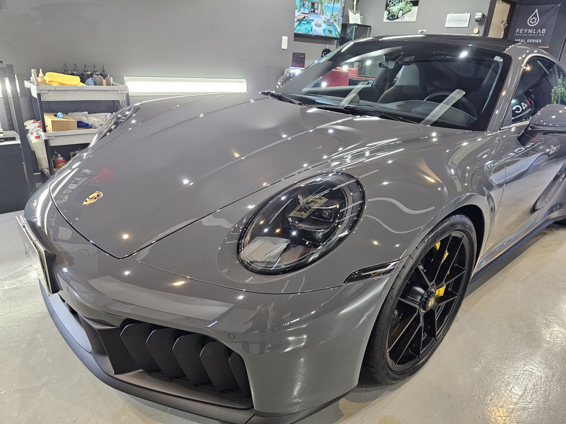 ポルシェ911カレラGTS(992.2)新車 ストレートグレーネオ フィルム艶
