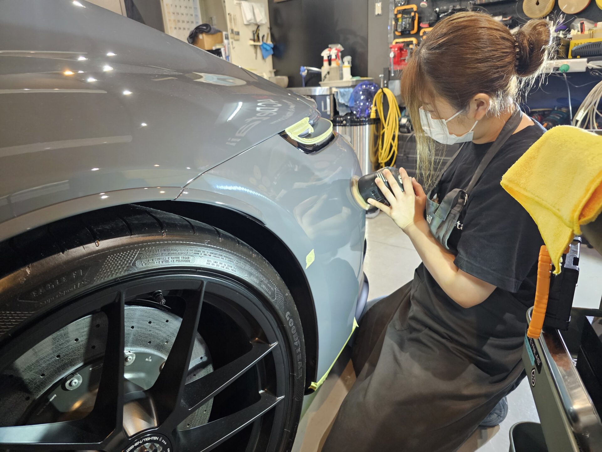 ポルシェ911カレラGTS(992.2)新車 ストレートグレーネオ 磨き 下地処理