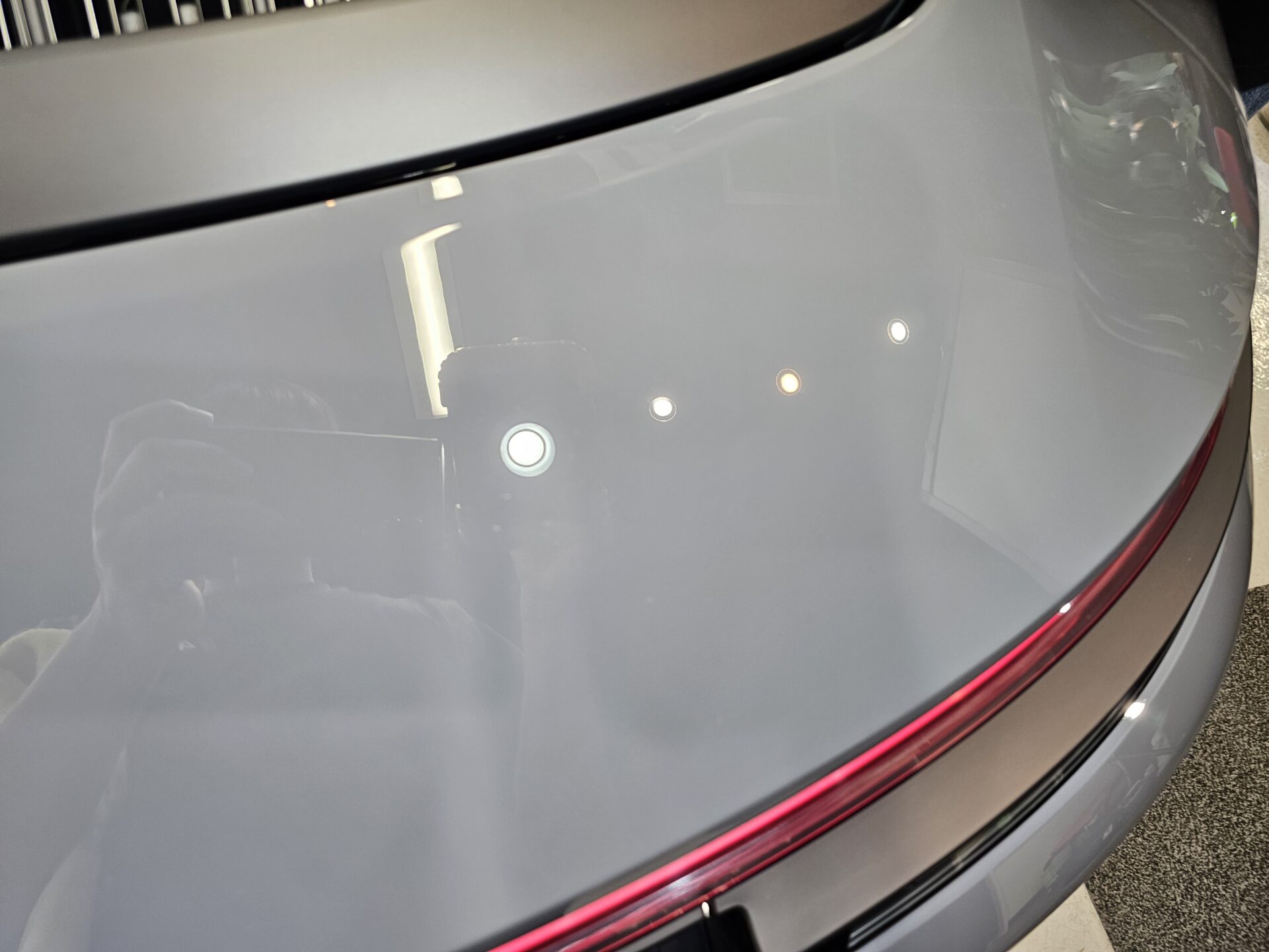 ポルシェ911カレラGTS(992.2)新車 ストレートグレーネオ 薄傷除去