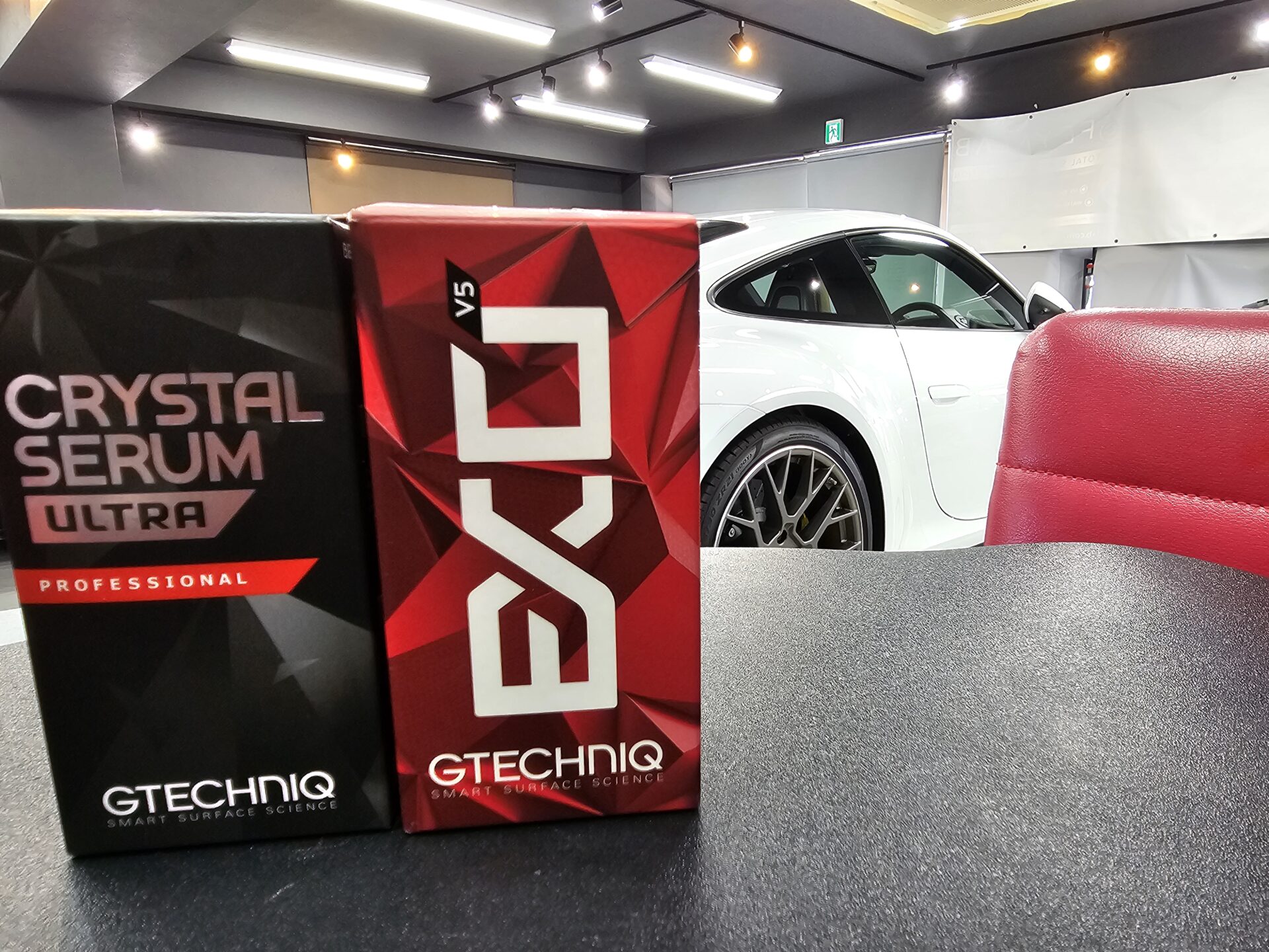 ポルシェ911カレラS(992.1)　GTECHNIQ CRYSTALSERUM BLACK