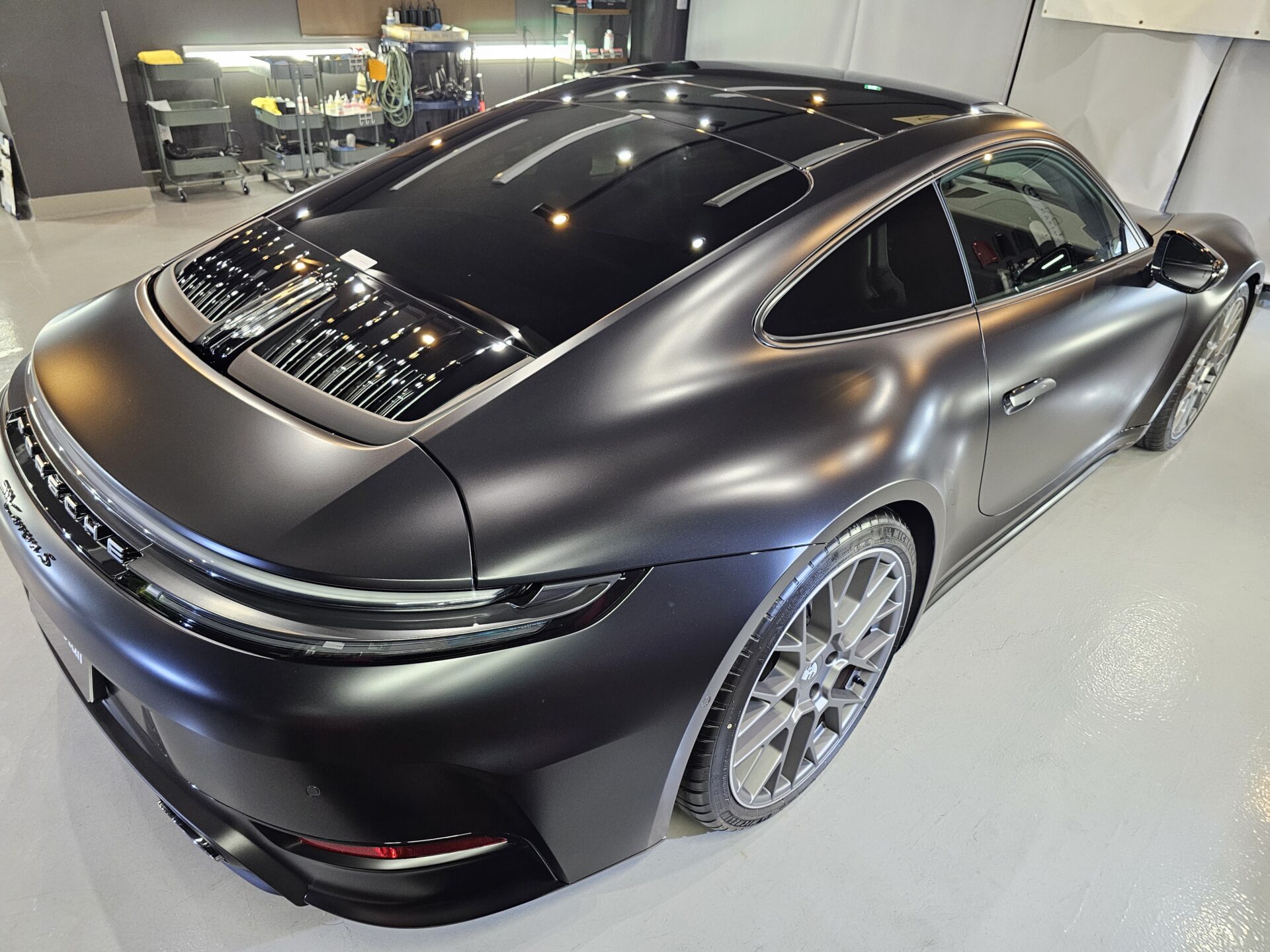 ポルシェ911カレラS(992.2) XPELステルスフルプロテクションフィルム マットブラックラッピング セラミックコーティング