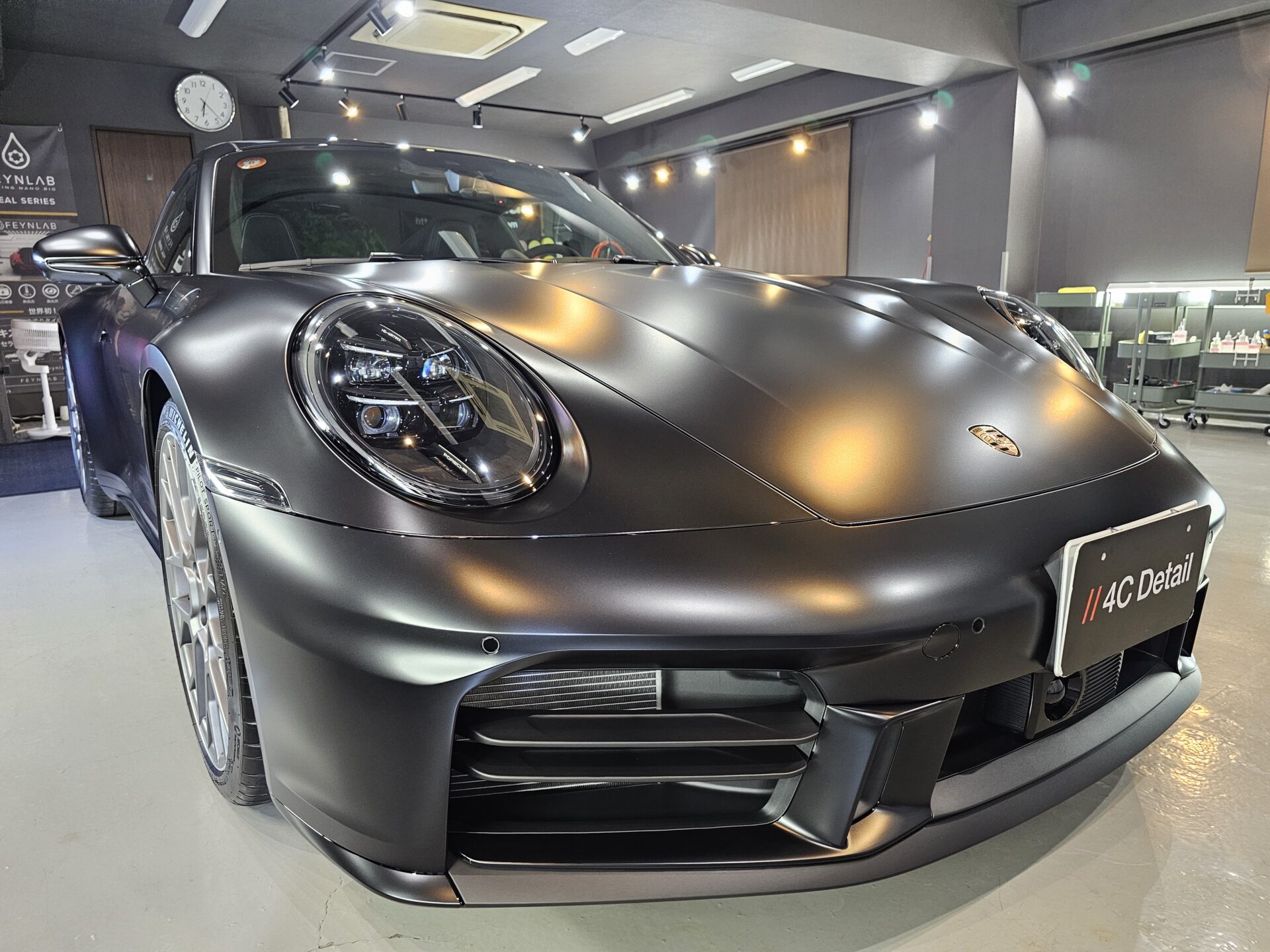 ポルシェ911カレラS(992.2) XPELステルスフルプロテクションフィルム マットブラックラッピング フルラッピング