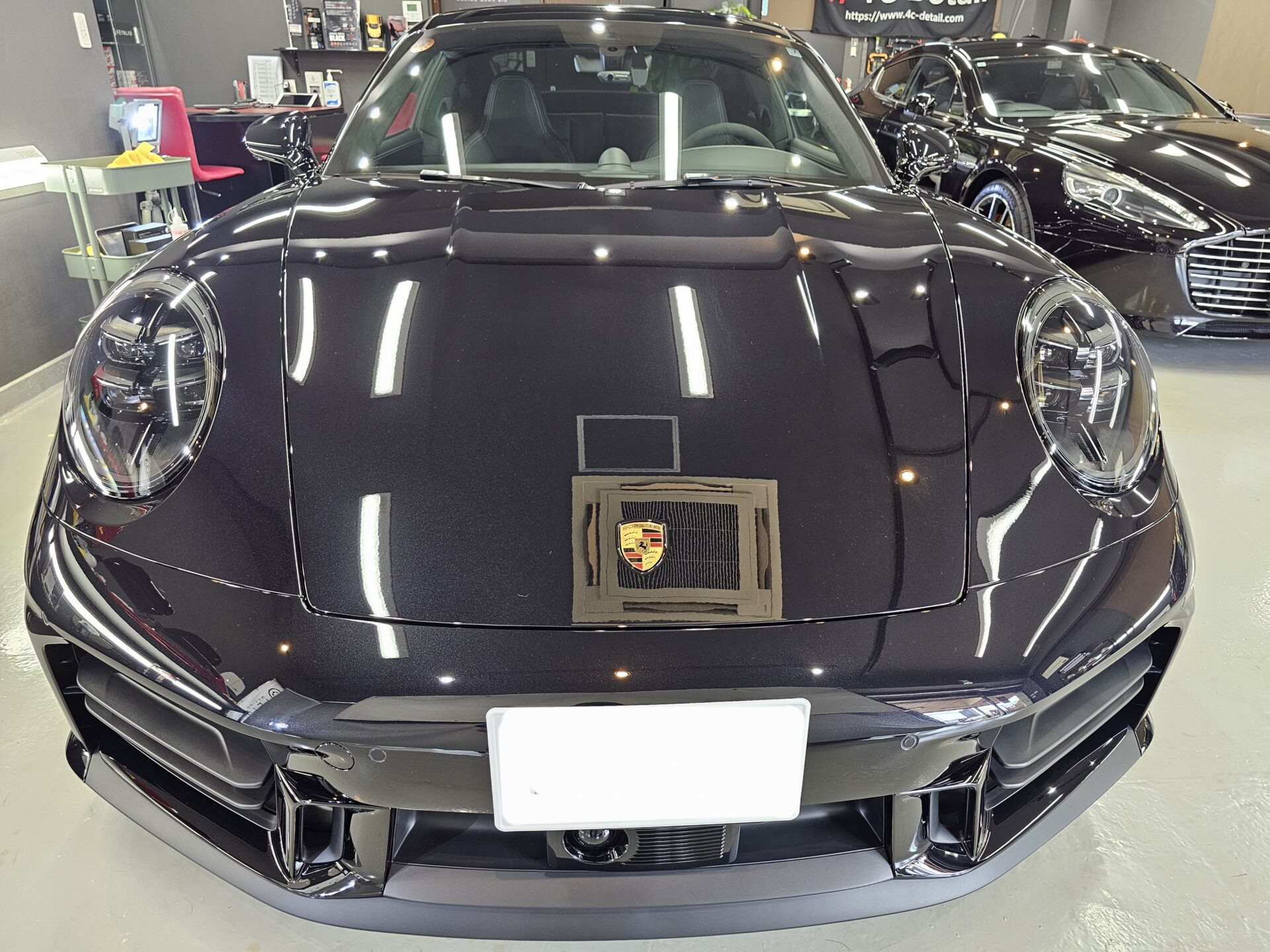 ポルシェ911カレラS(992.2) XPELステルスフルプロテクションフィルム マットブラックラッピング 下地処理完了