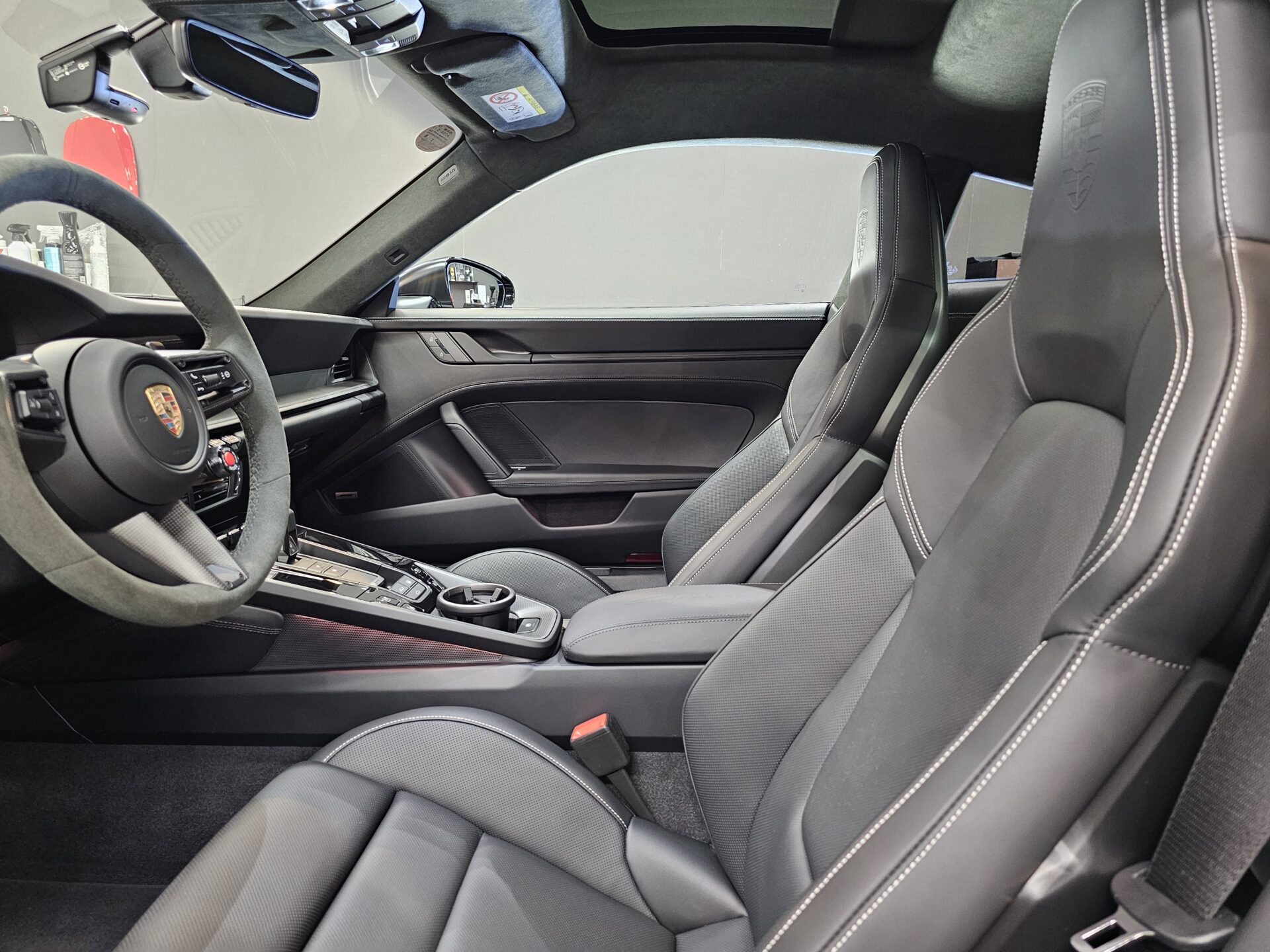 ポルシェ911カレラS(992.2) XPELステルスフルプロテクションフィルム マットブラックラッピング 内装レザーシートコーティング