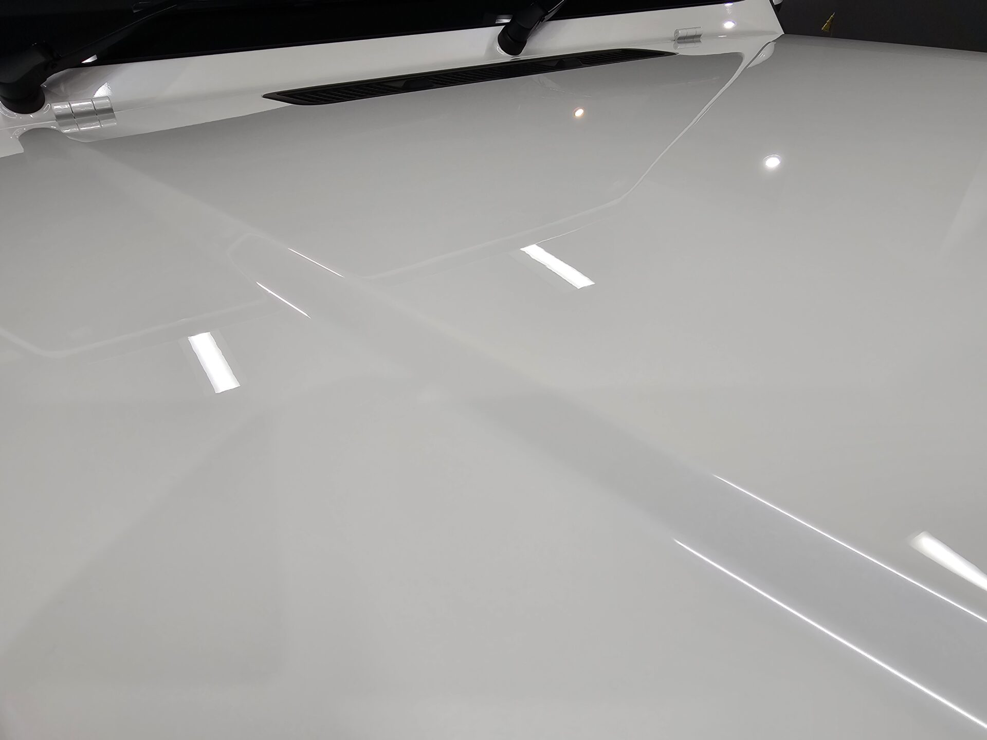 メルセデスベンツG450d ゲレンデ 新車 オパリスホワイト 糊残り除去