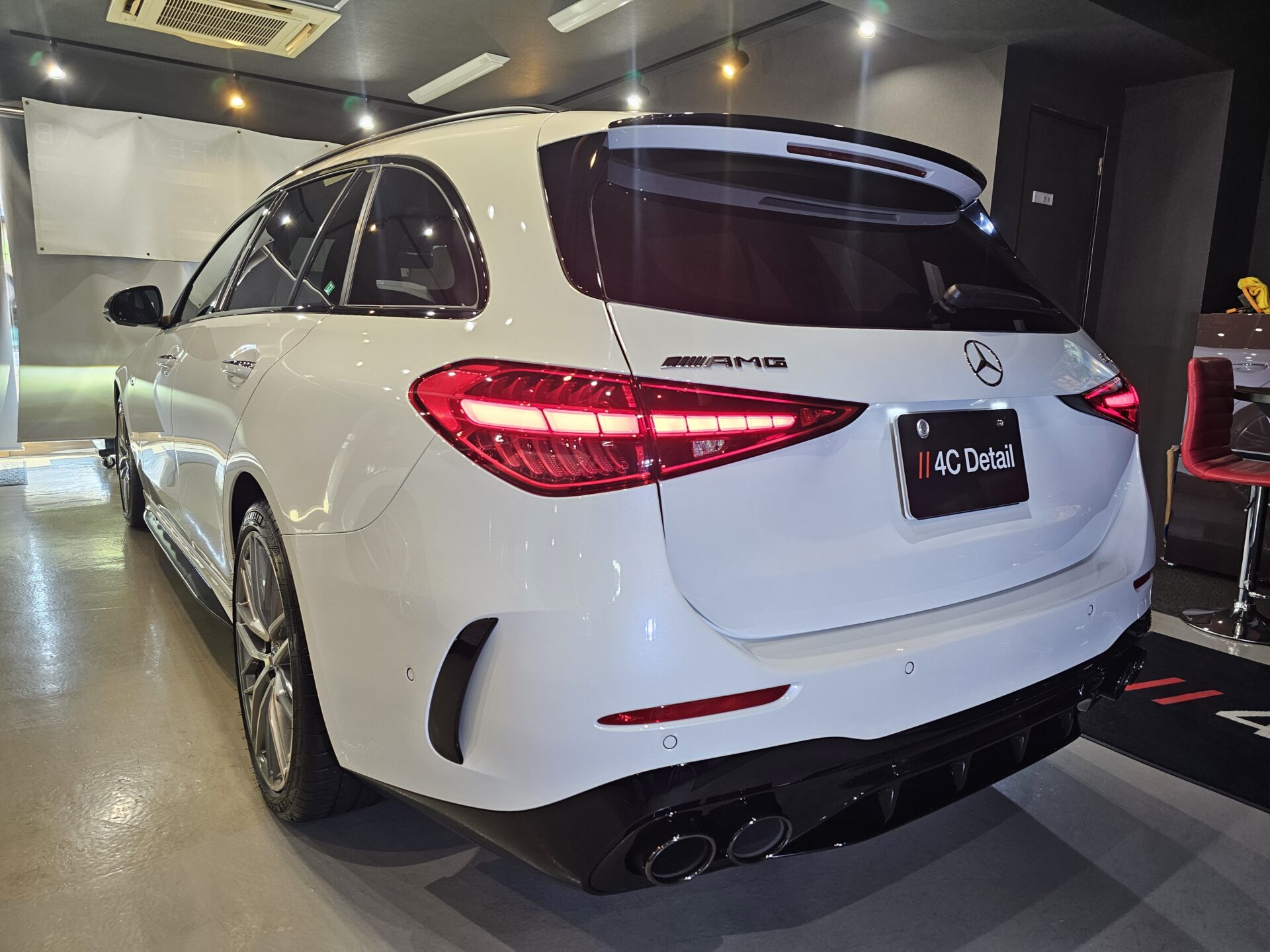 メルセデスAMG C43ステーションワゴン S206 オパリスホワイト GTECHNIQセラミックボディコーティング