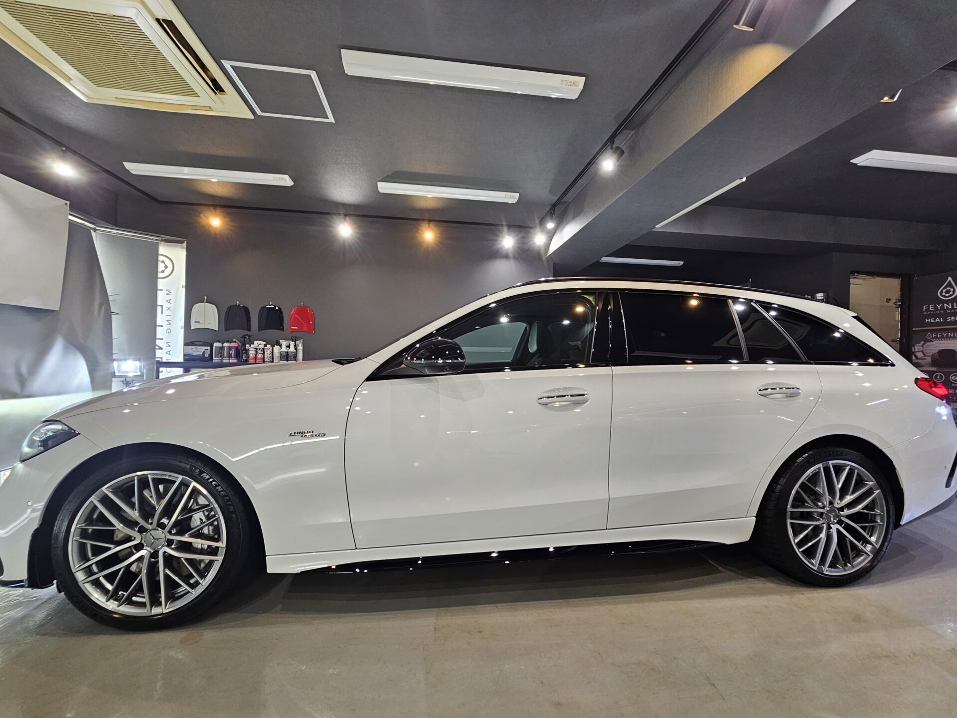 メルセデスAMG C43ステーションワゴン S206 オパリスホワイト ジーテクニックセラミックコーティング