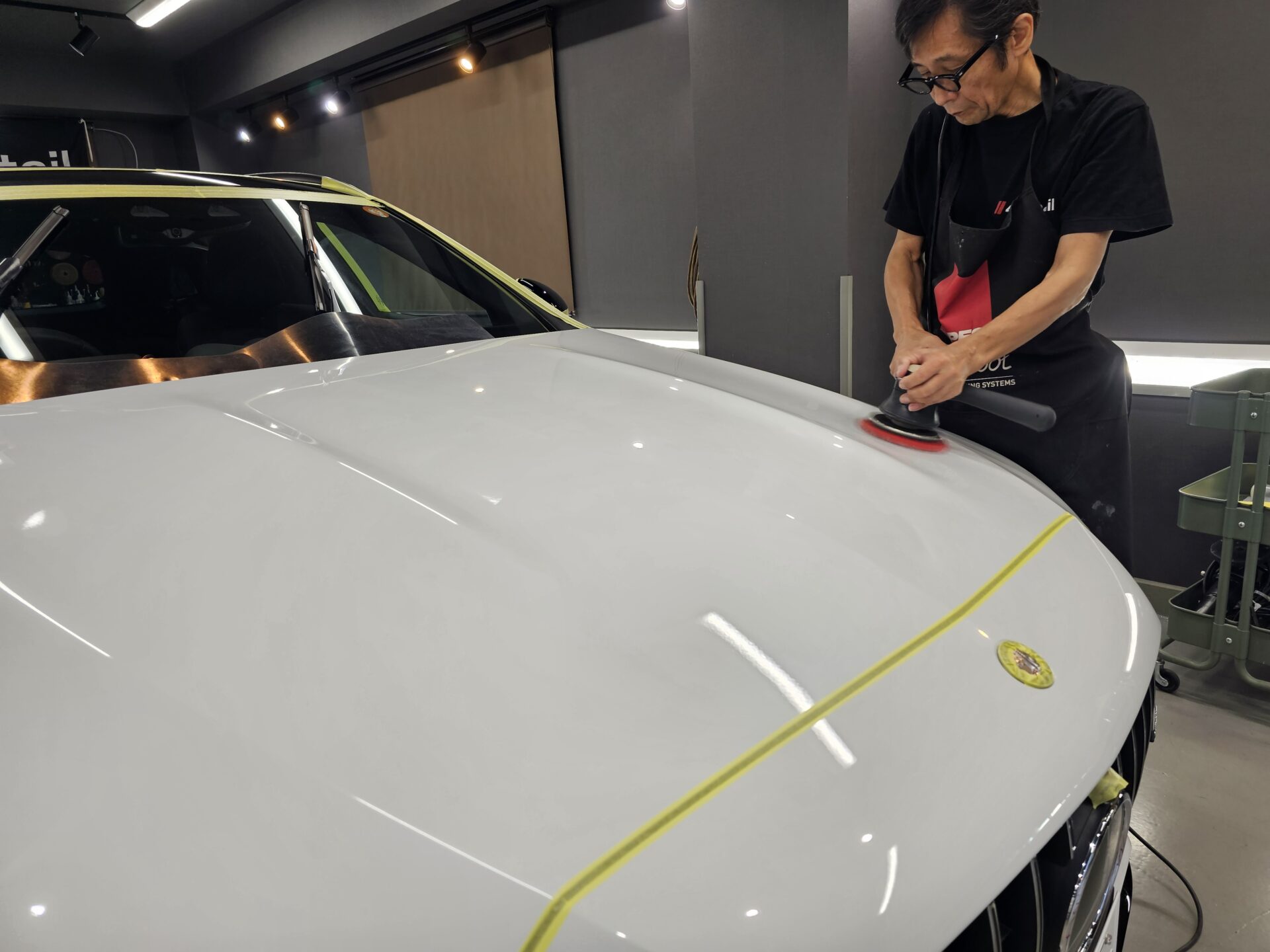 メルセデスAMG C43ステーションワゴン S206 オパリスホワイト 研磨