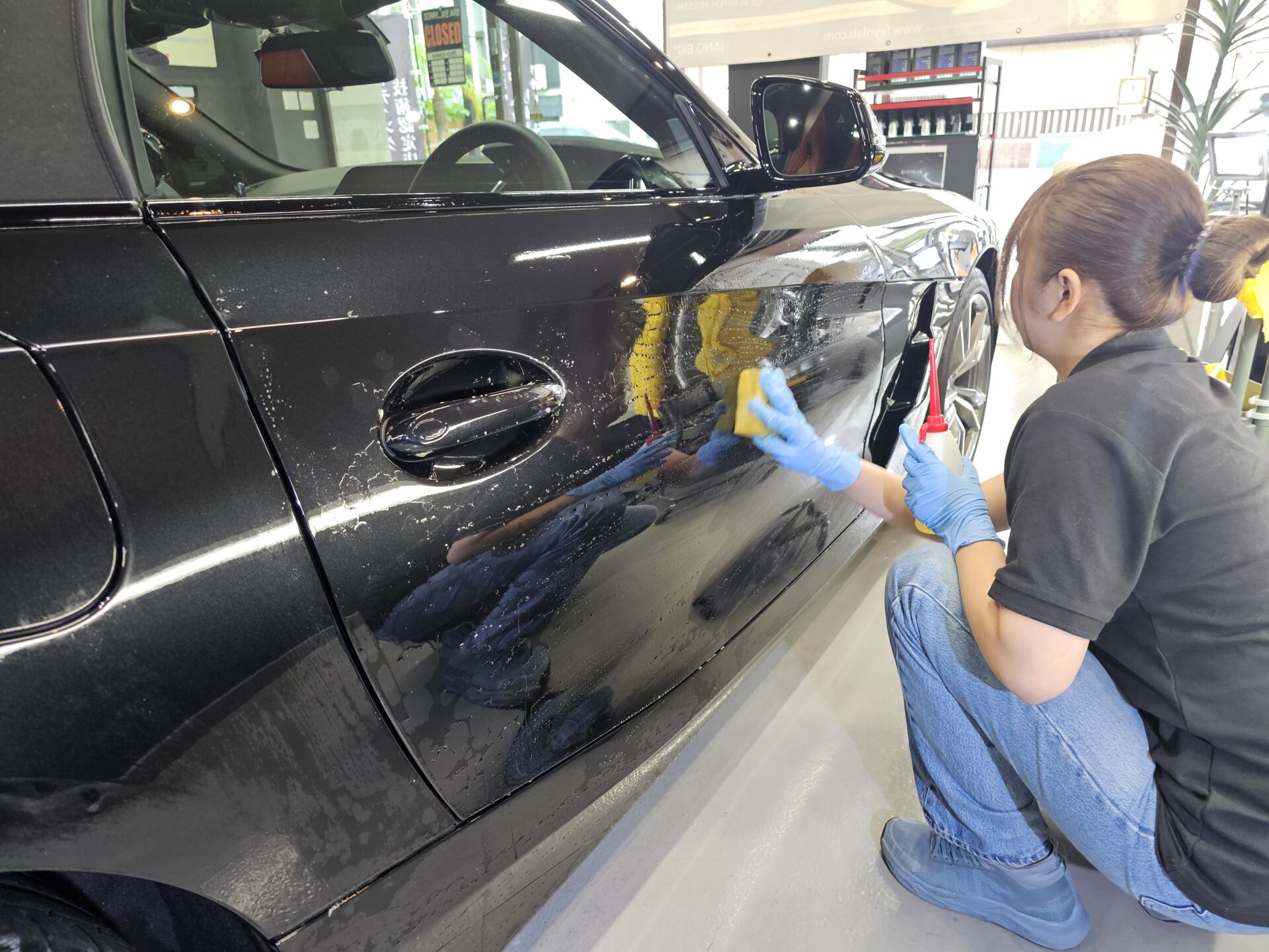 BMW Z4 XPEL STELTH PPF マットプロテクションフィルム 施工前シミ取り作業