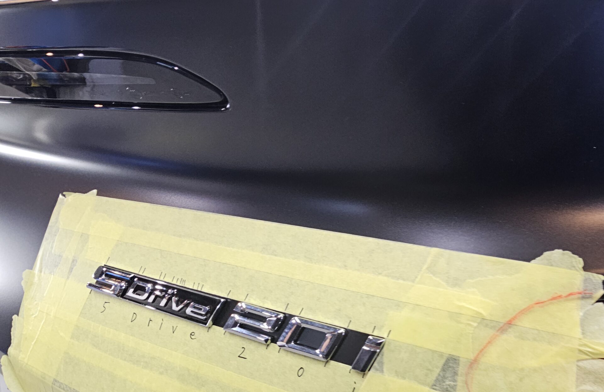 BMW Z4 XPEL STELTH PPF マットプロテクションフィルム 施工後エンブレム再生