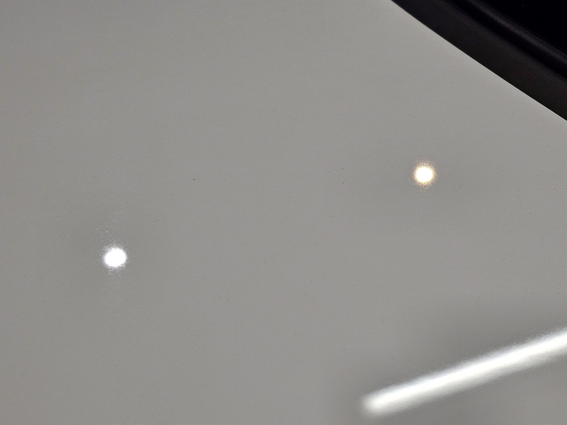 アストンマーチンヴァンテージ シミ付着