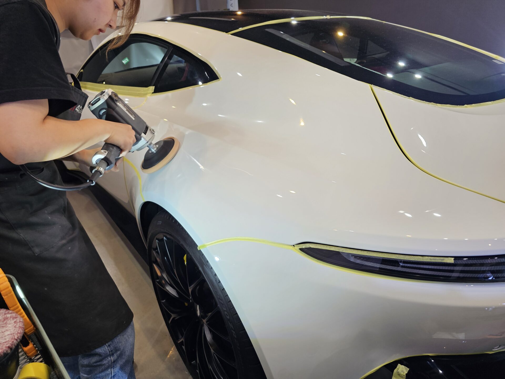 アストンマーチンヴァンテージ シングル磨き