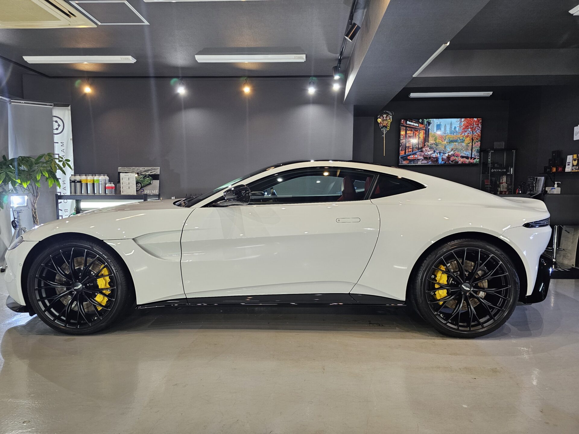 アストンマーチンヴァンテージ ジーテクニックセラミックコーティング