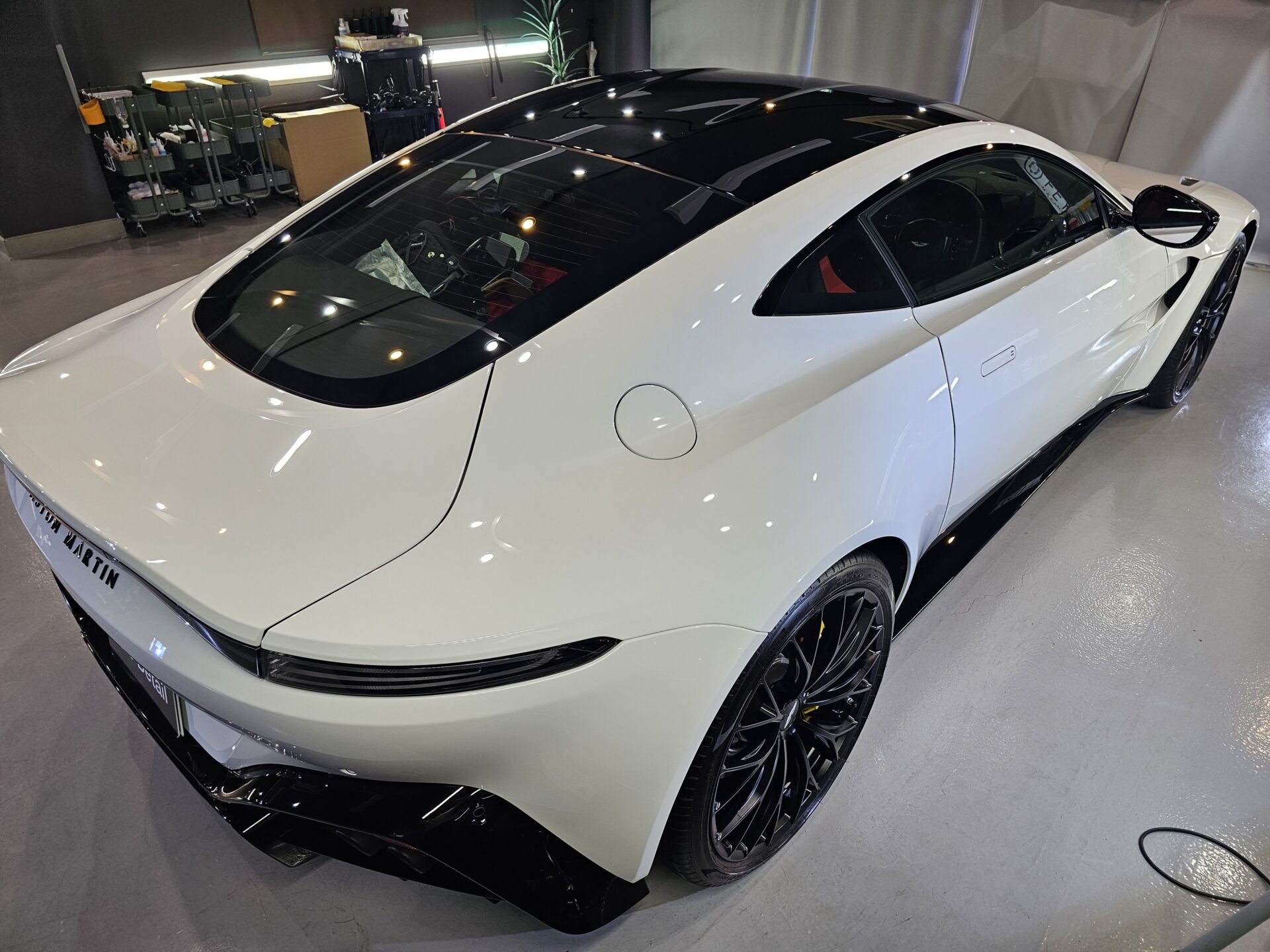 アストンマーチンヴァンテージ ジーテクニックセラミックボディコーティング