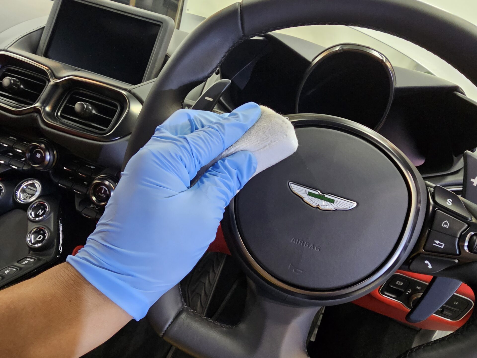 アストンマーチンヴァンテージ ハンドルコーティング