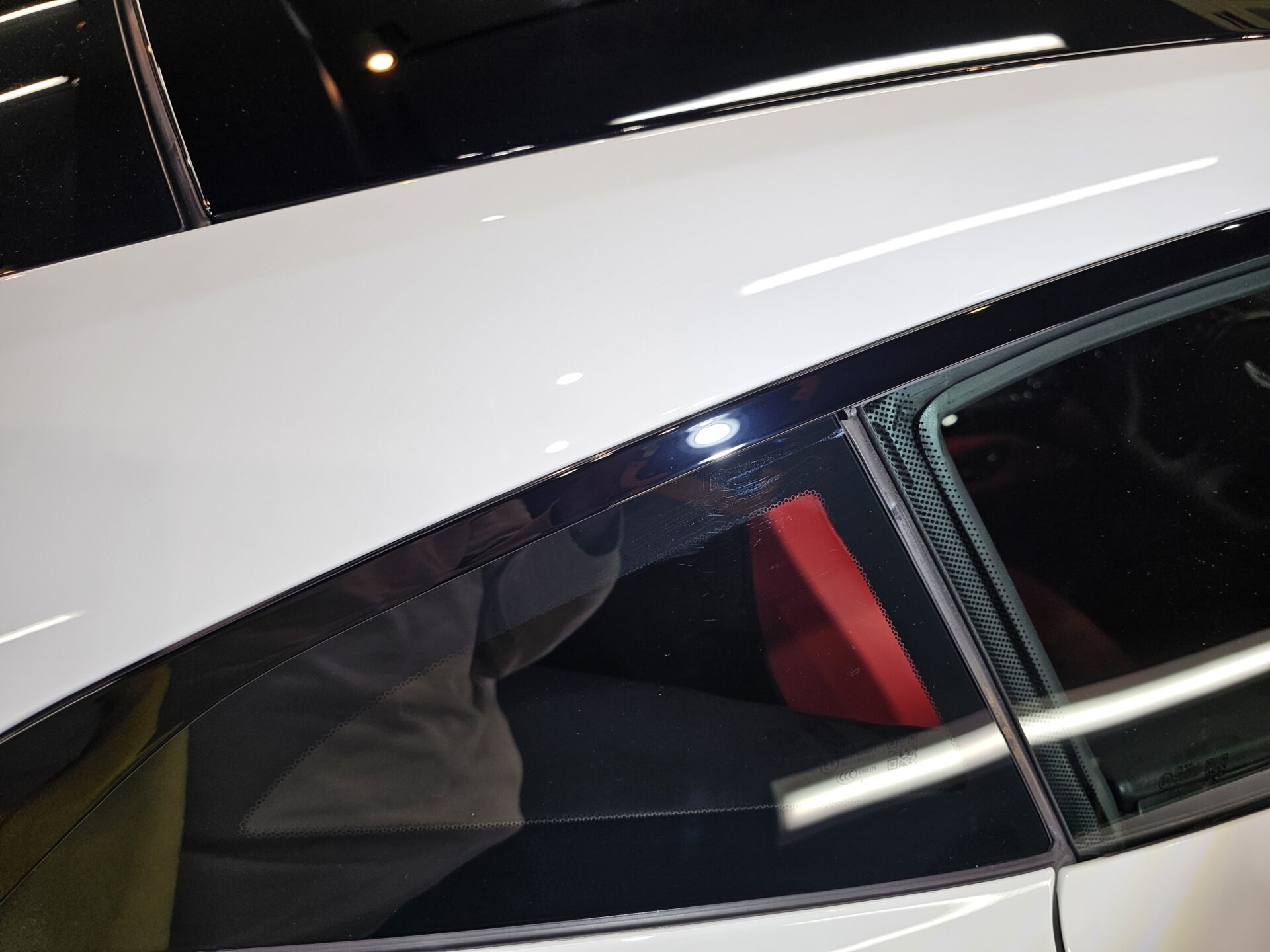 アストンマーチンヴァンテージ モール施工後