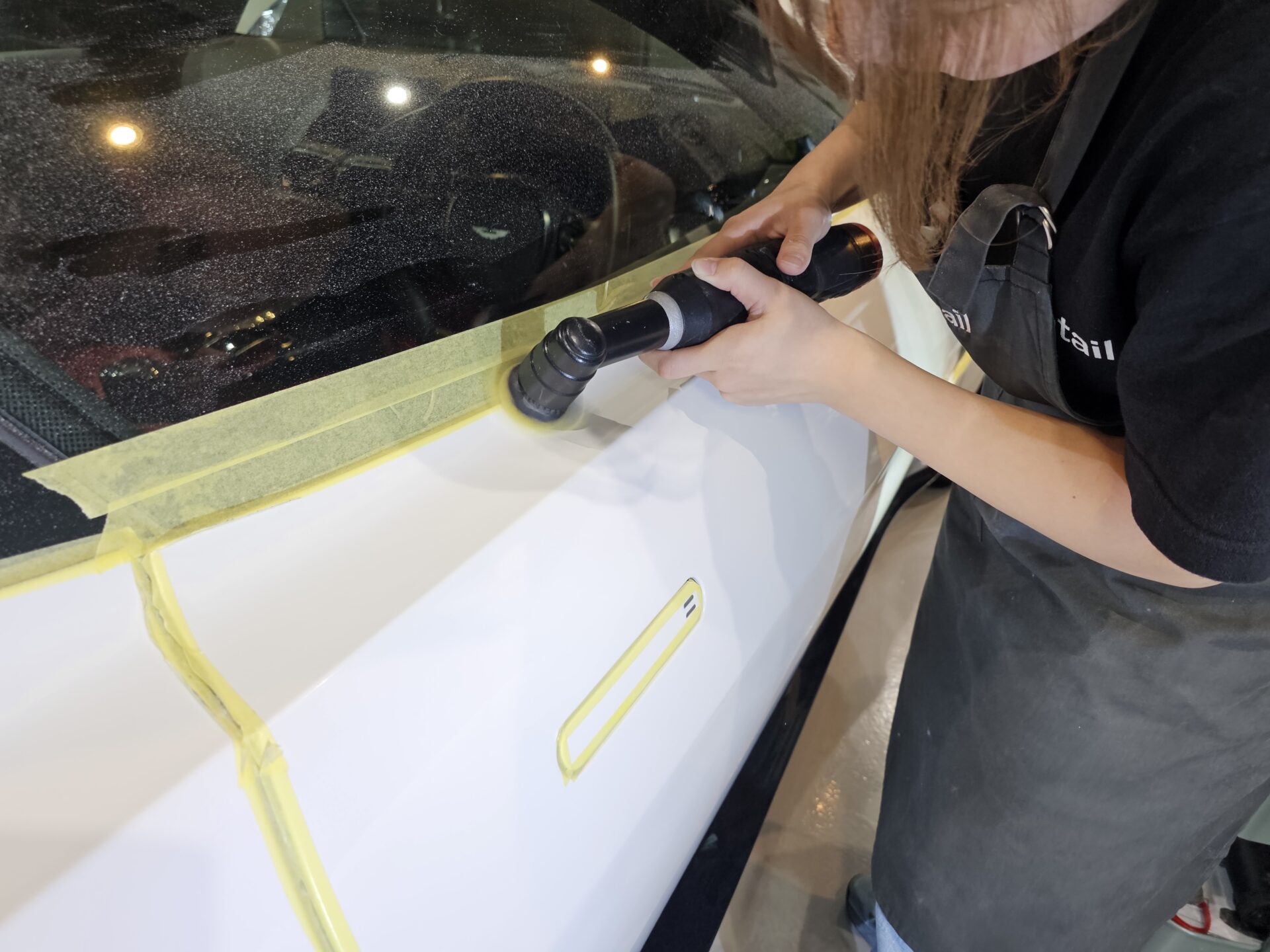 アストンマーチンヴァンテージ 細部研磨