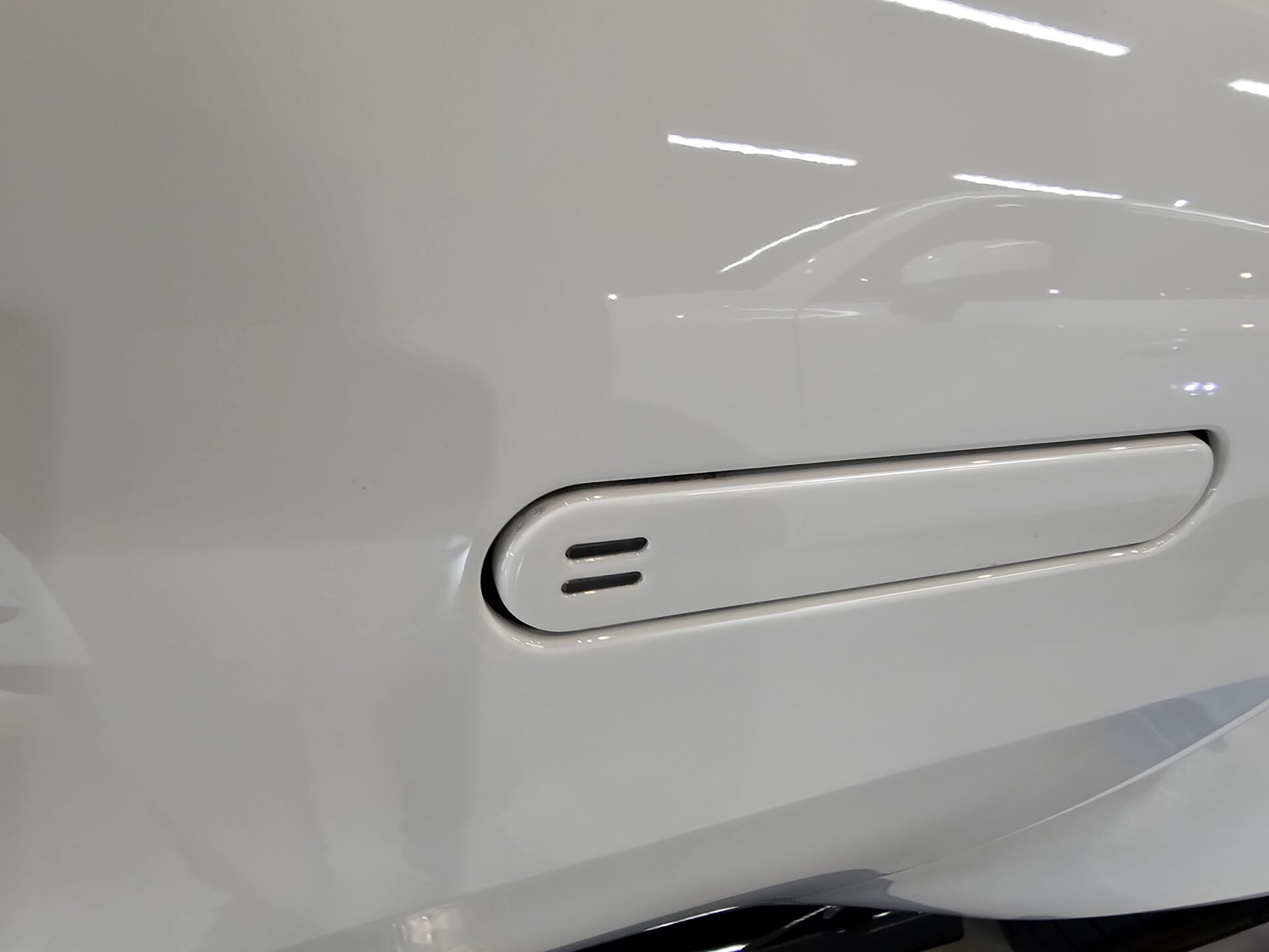 アストンマーチンヴァンテージ 細部黒ずみ