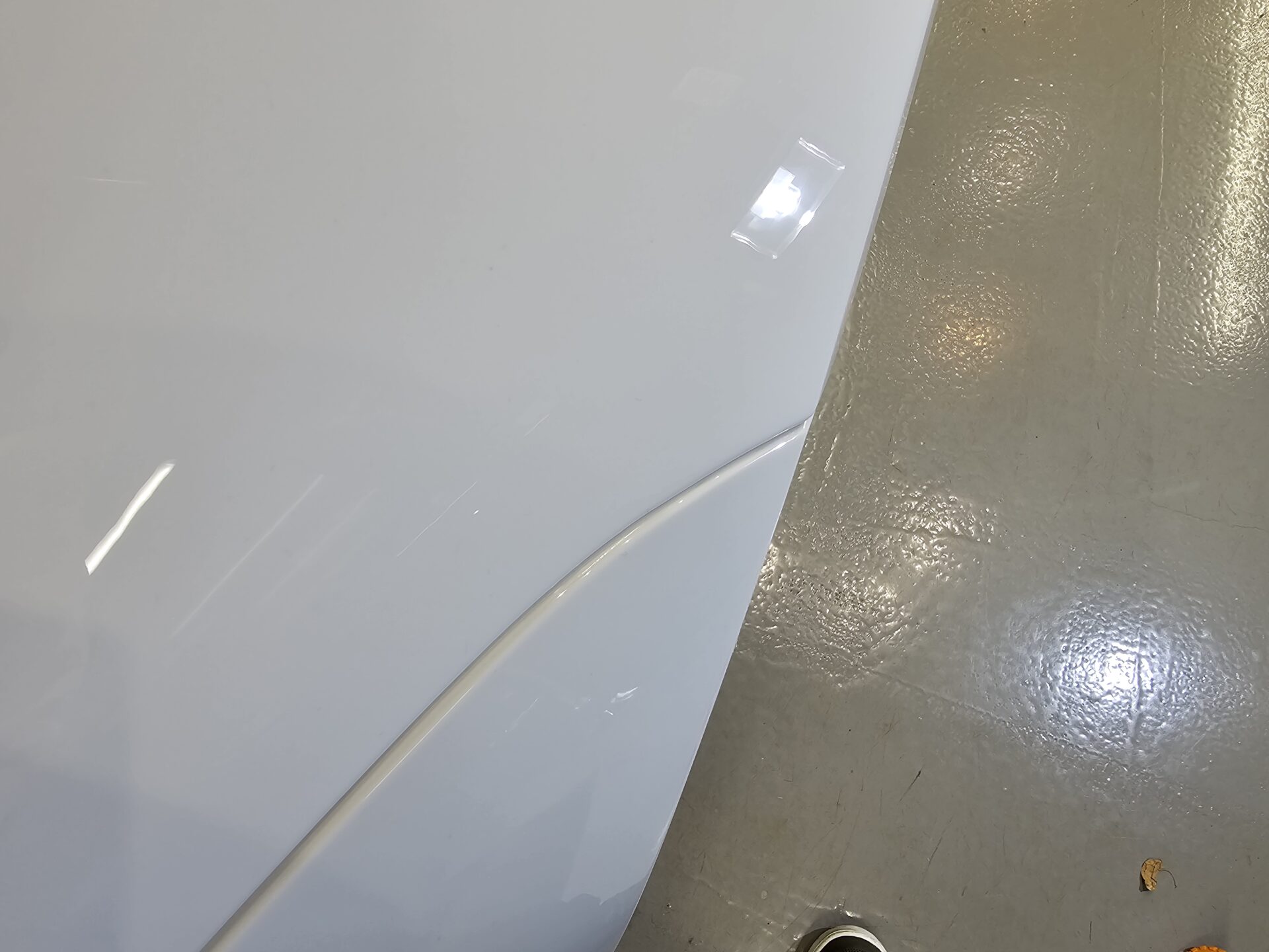 アストンマーチンヴァンテージ 隙間汚れ除去