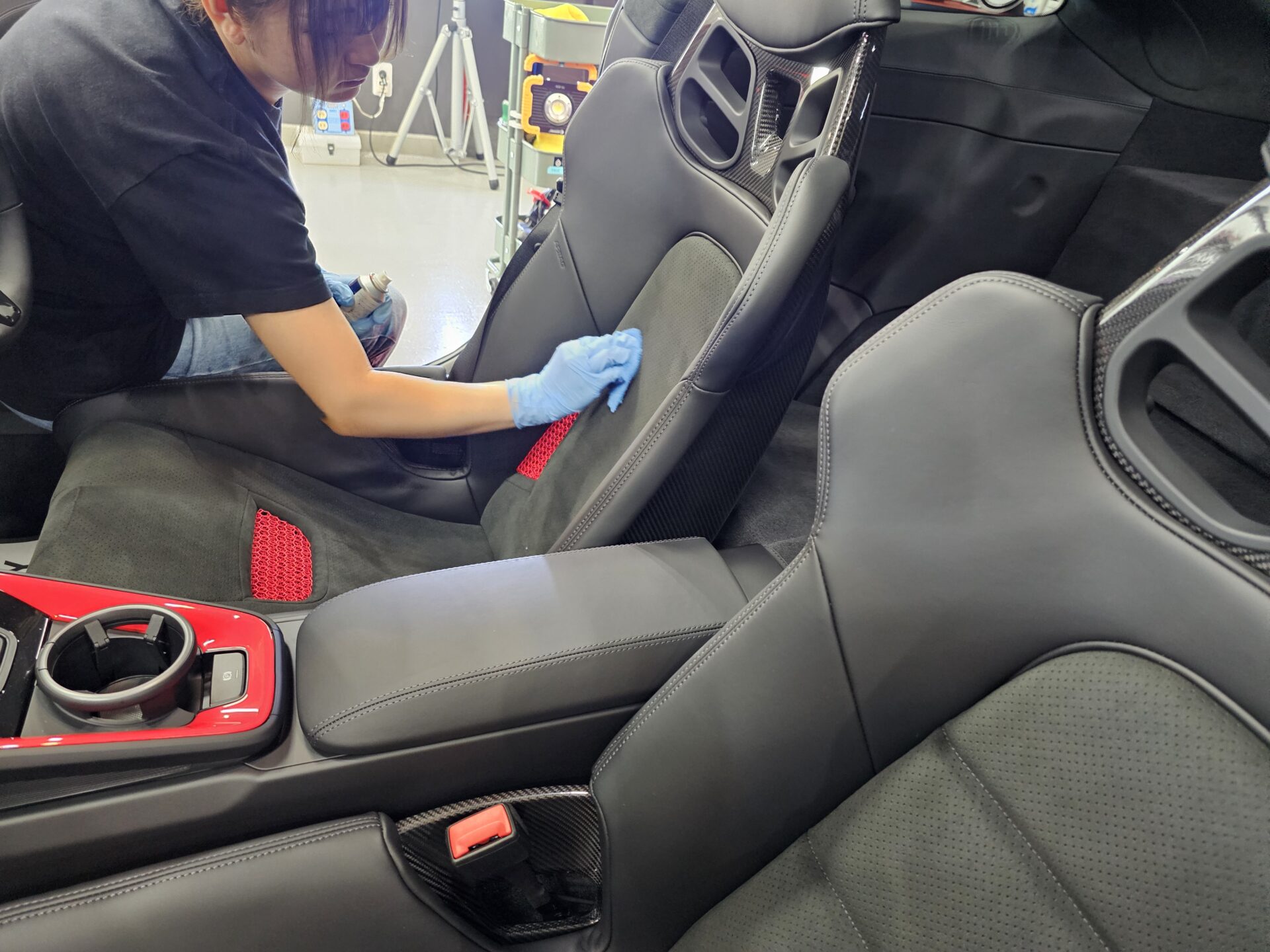 ポルシェ911カレラT 992.2 新車 アルカンターラコーティング