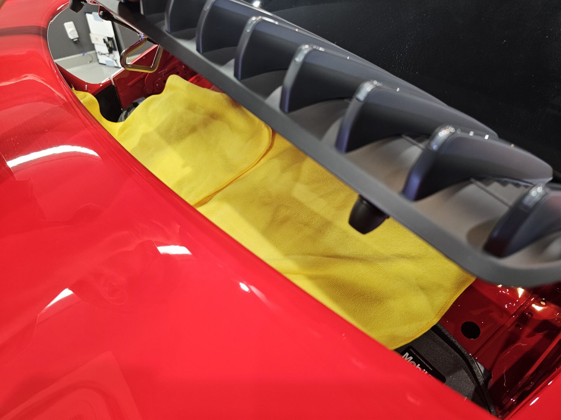 ポルシェ911カレラT 992.2 新車 エンジンルーム養生