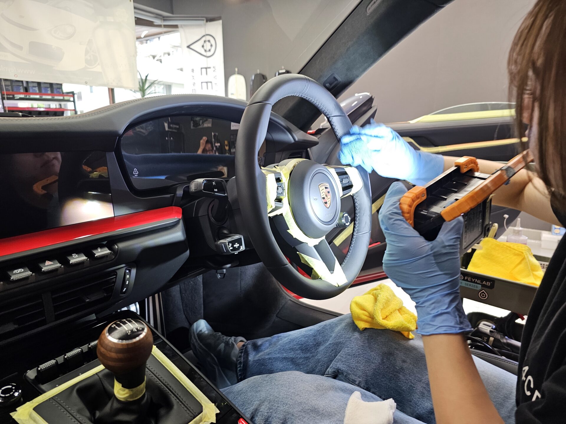 ポルシェ911カレラT 992.2 新車 ハンドルコーティング