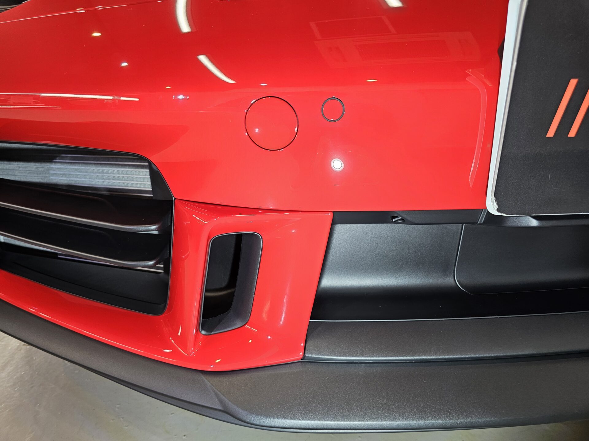 ポルシェ911カレラT 992.2 新車 プロテクター跡除去