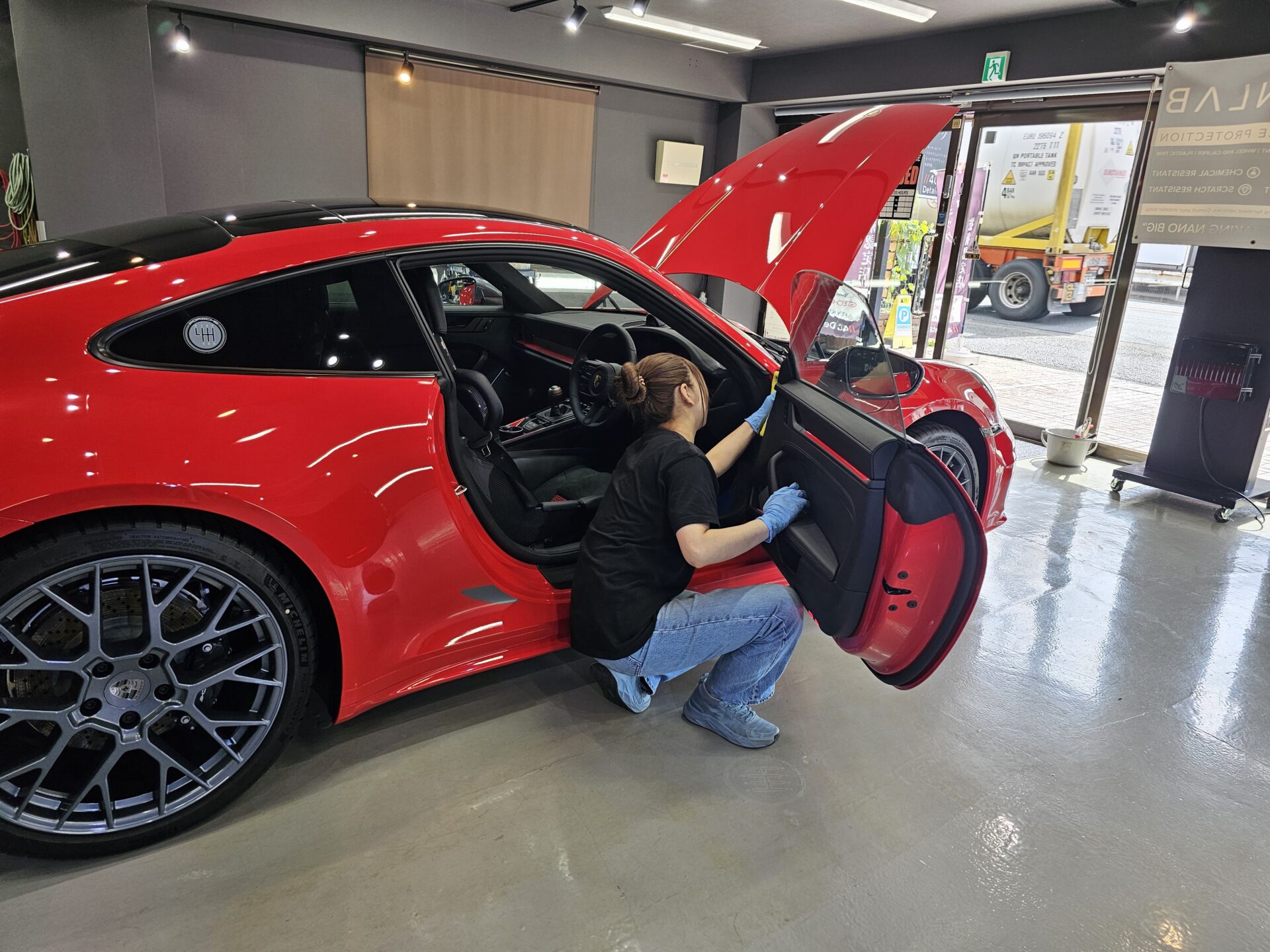 ポルシェ911カレラT 992.2 新車 洗車