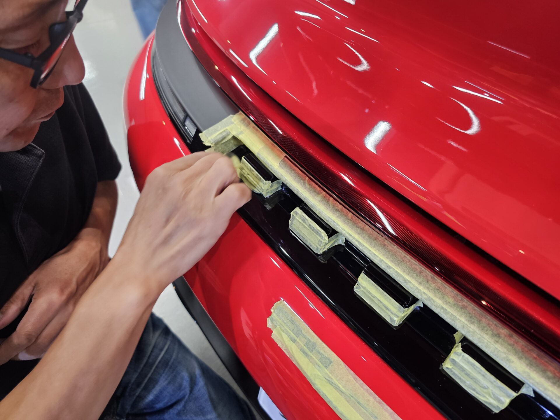 ポルシェ911カレラT 992.2 新車 細部手磨き