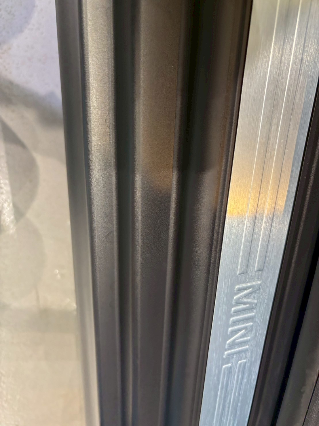 ミニクーパーシミ確認