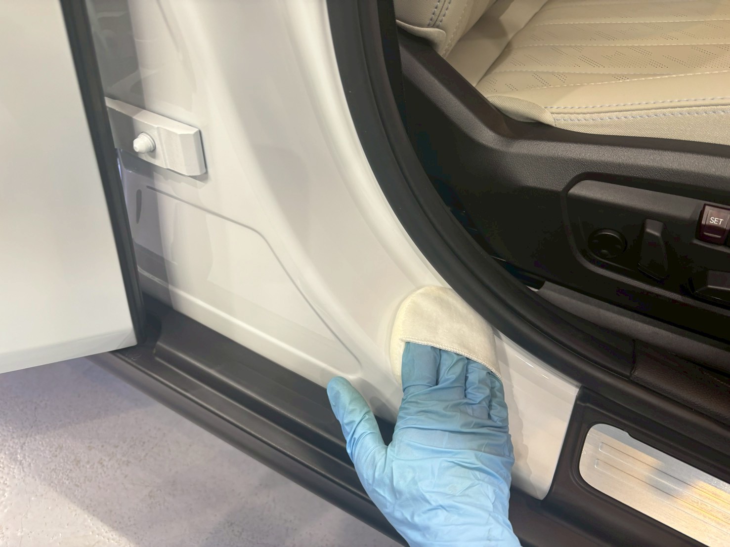 ミニクーパードア内コーティング