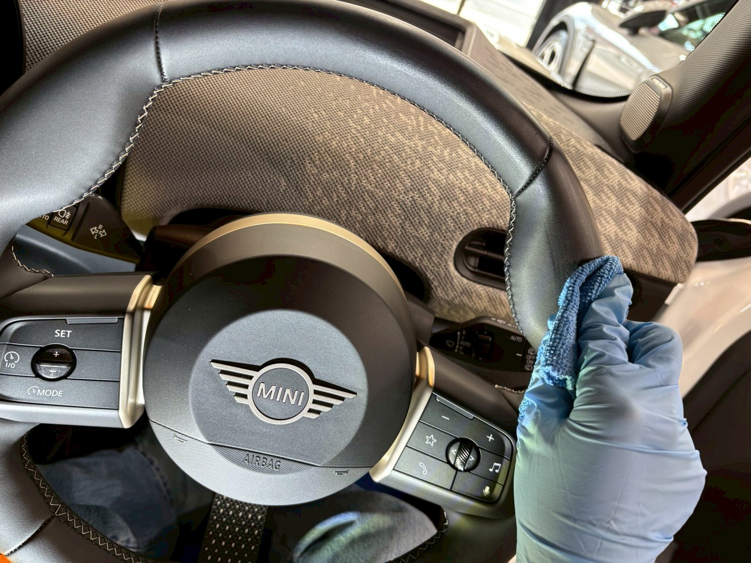 ミニクーパーハンドルレザーシートコーティング