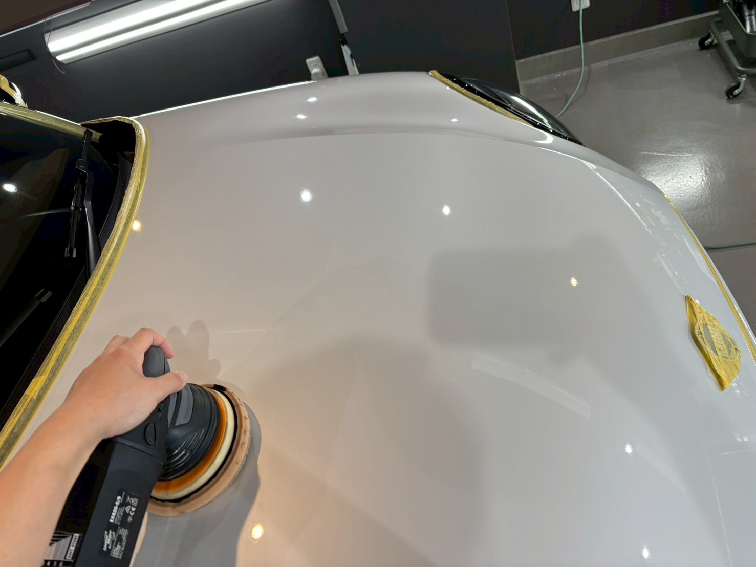 ミニクーパーボディ磨き