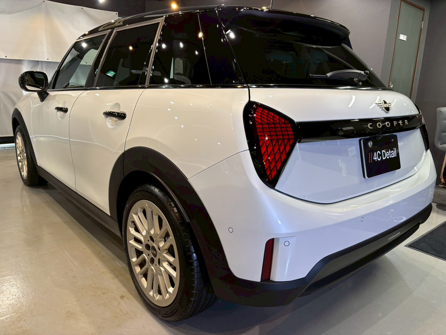 ミニクーパー完成後ろ左