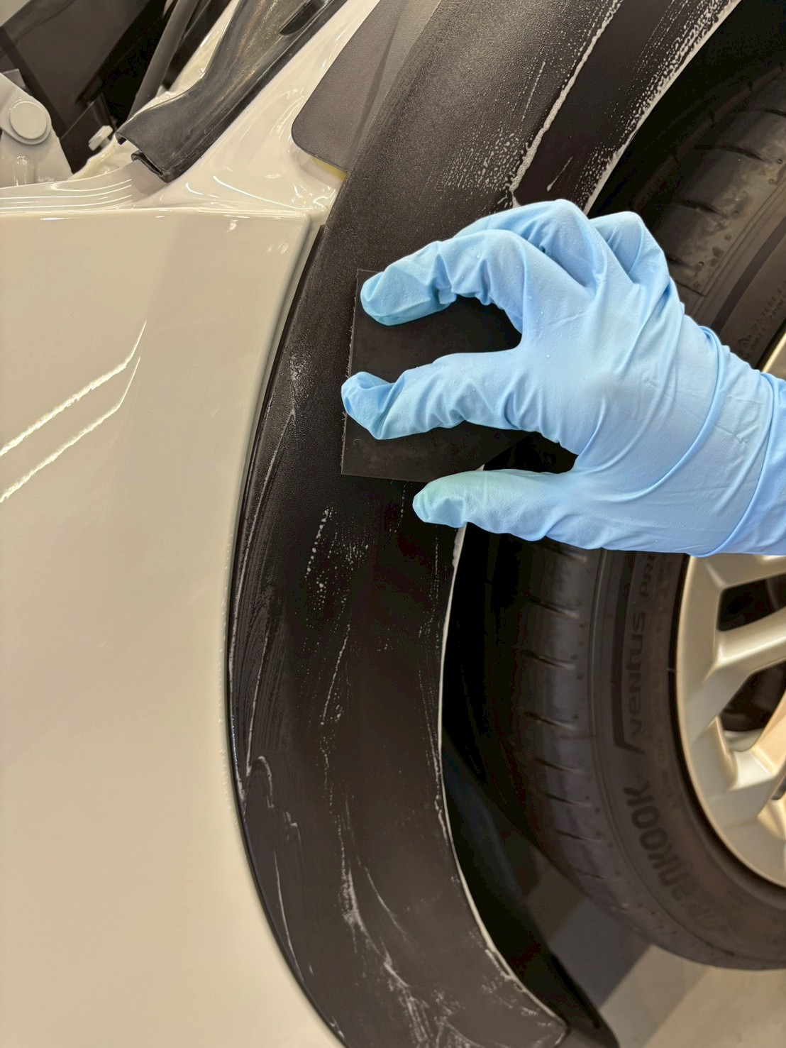 ミニクーパー未塗装樹脂クリーニング