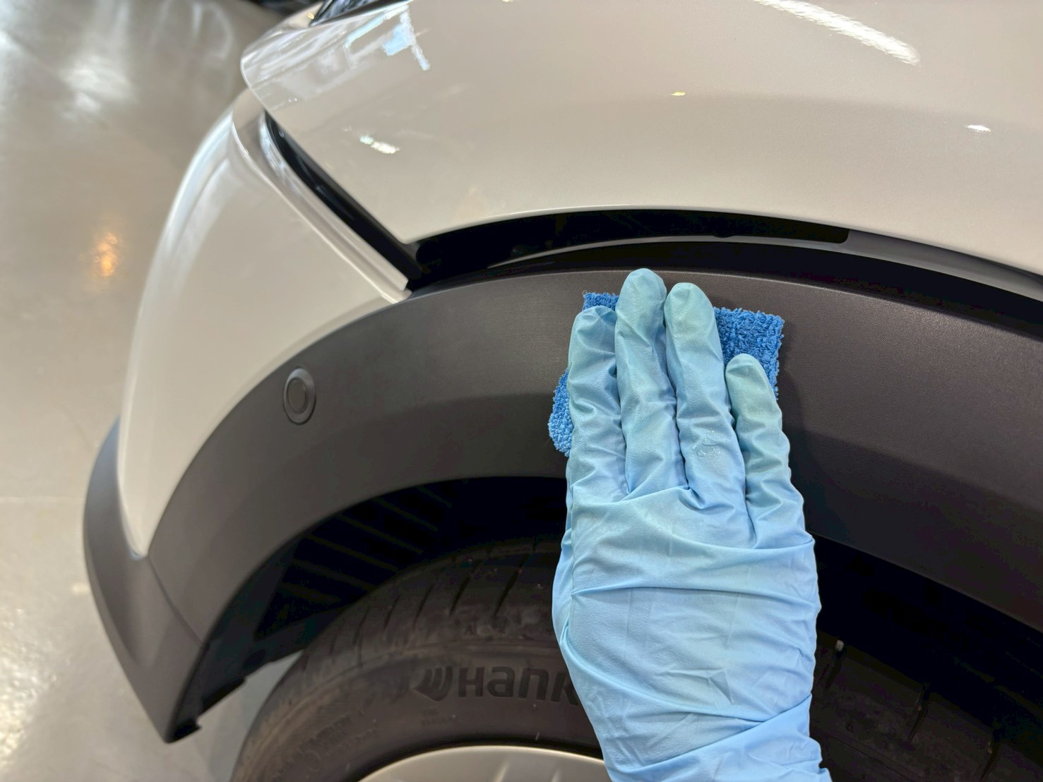 ミニクーパー水垂跡確認 (2)