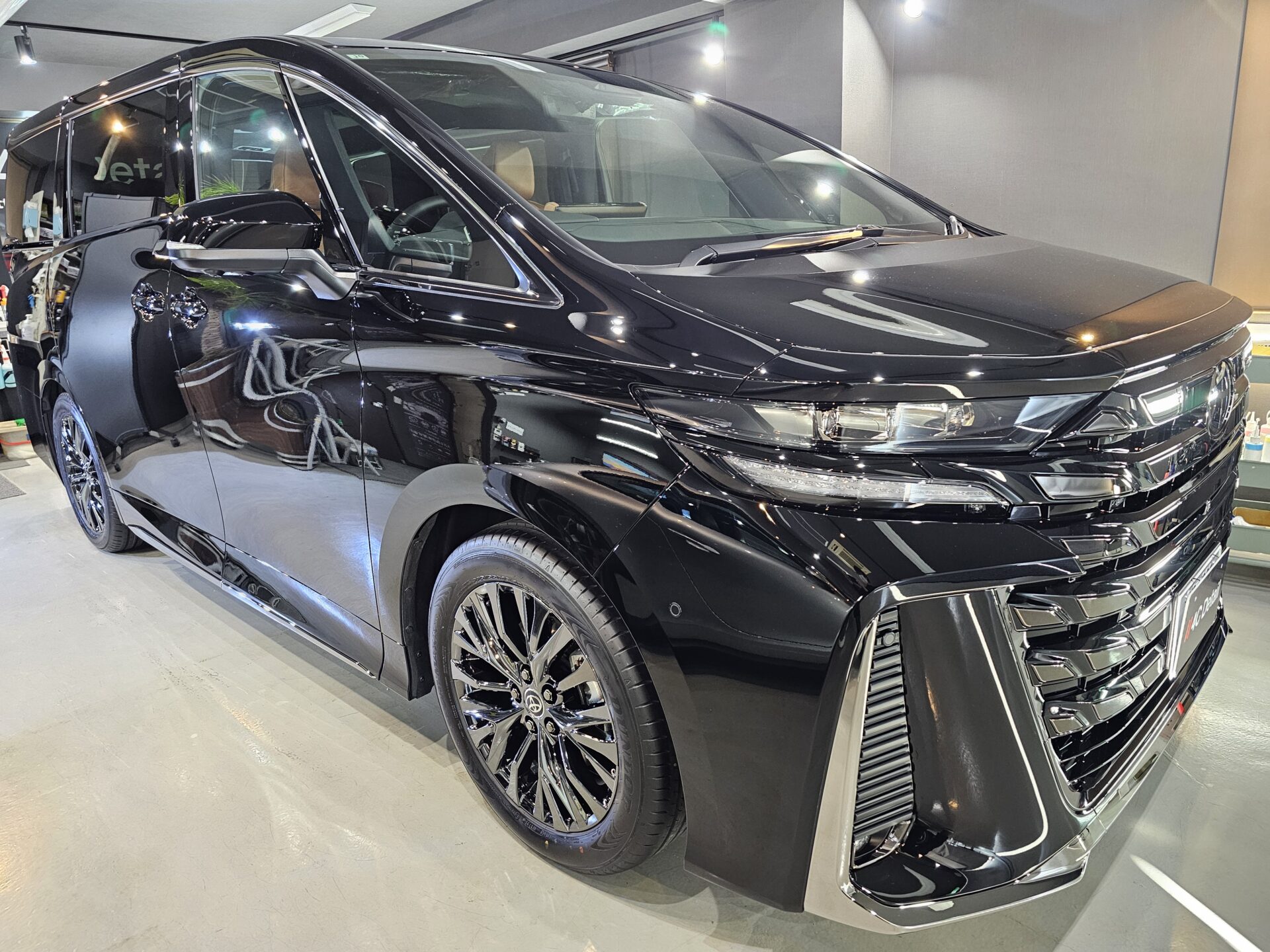 トヨタヴェルファイア40系 コーティング専門店