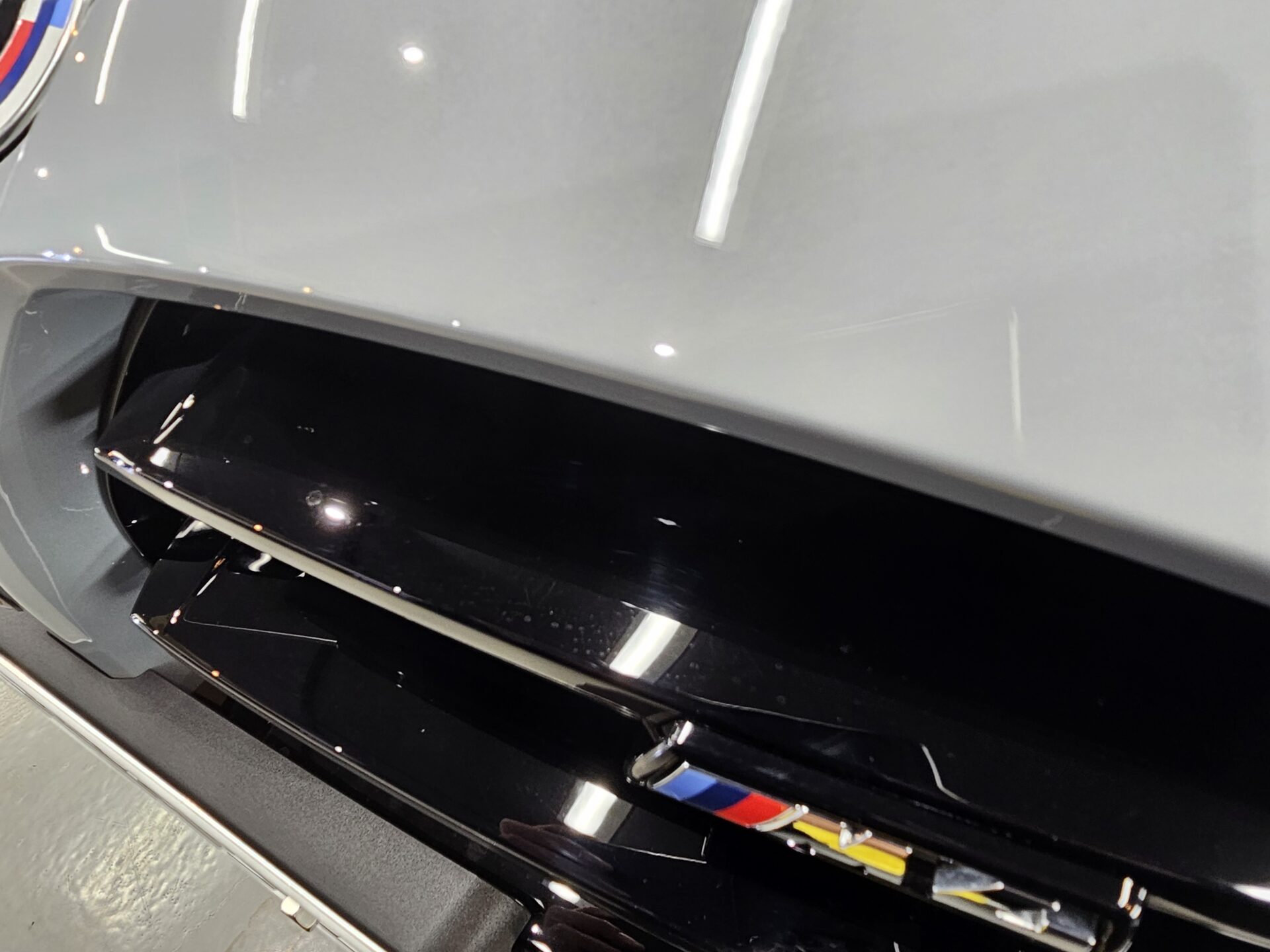 BMW M4(G82)individualブルックリングレー キドニーグリル薄シミ傷