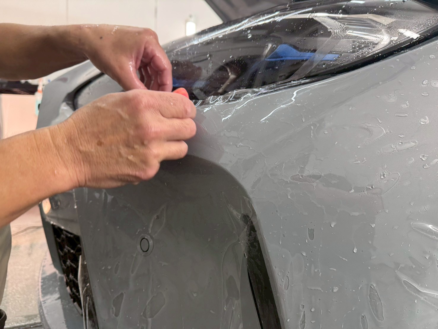 BMW M4(G82)individualブルックリングレー プロテクションフィルム施工風景