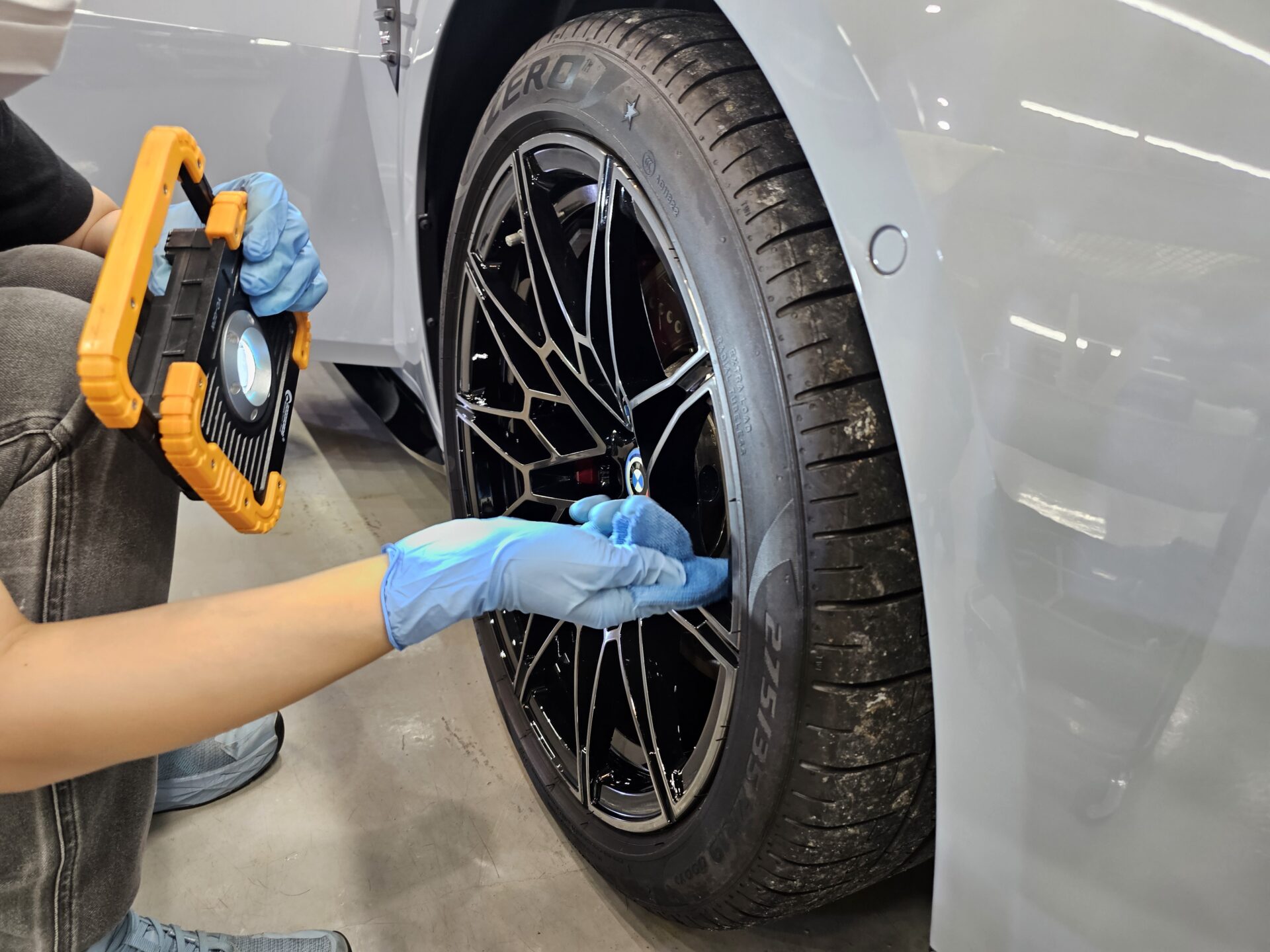 BMW M4(G82)individualブルックリングレー ホイールスケール除去