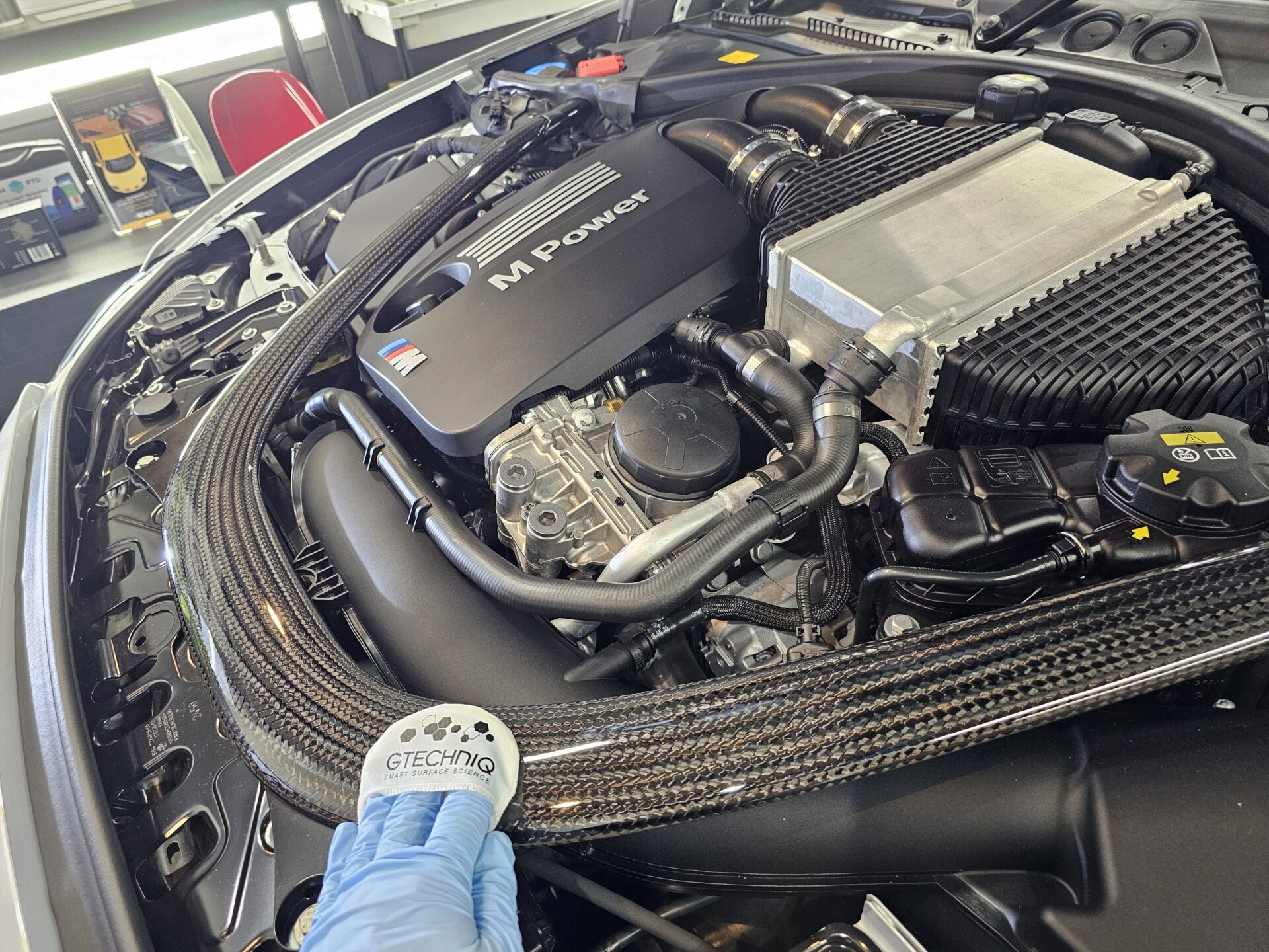 BMW M2CS(F87) エンジンルームコーティング