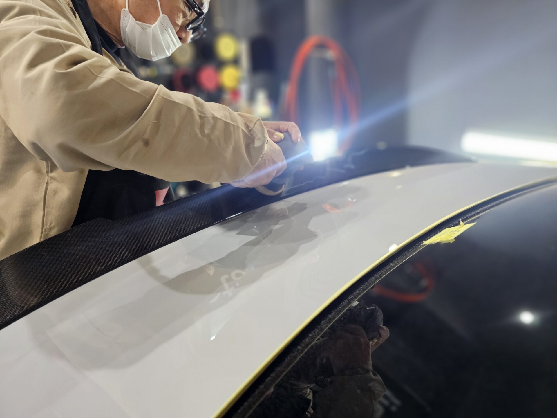 BMW M2CS(F87) カーボンパーツ磨き