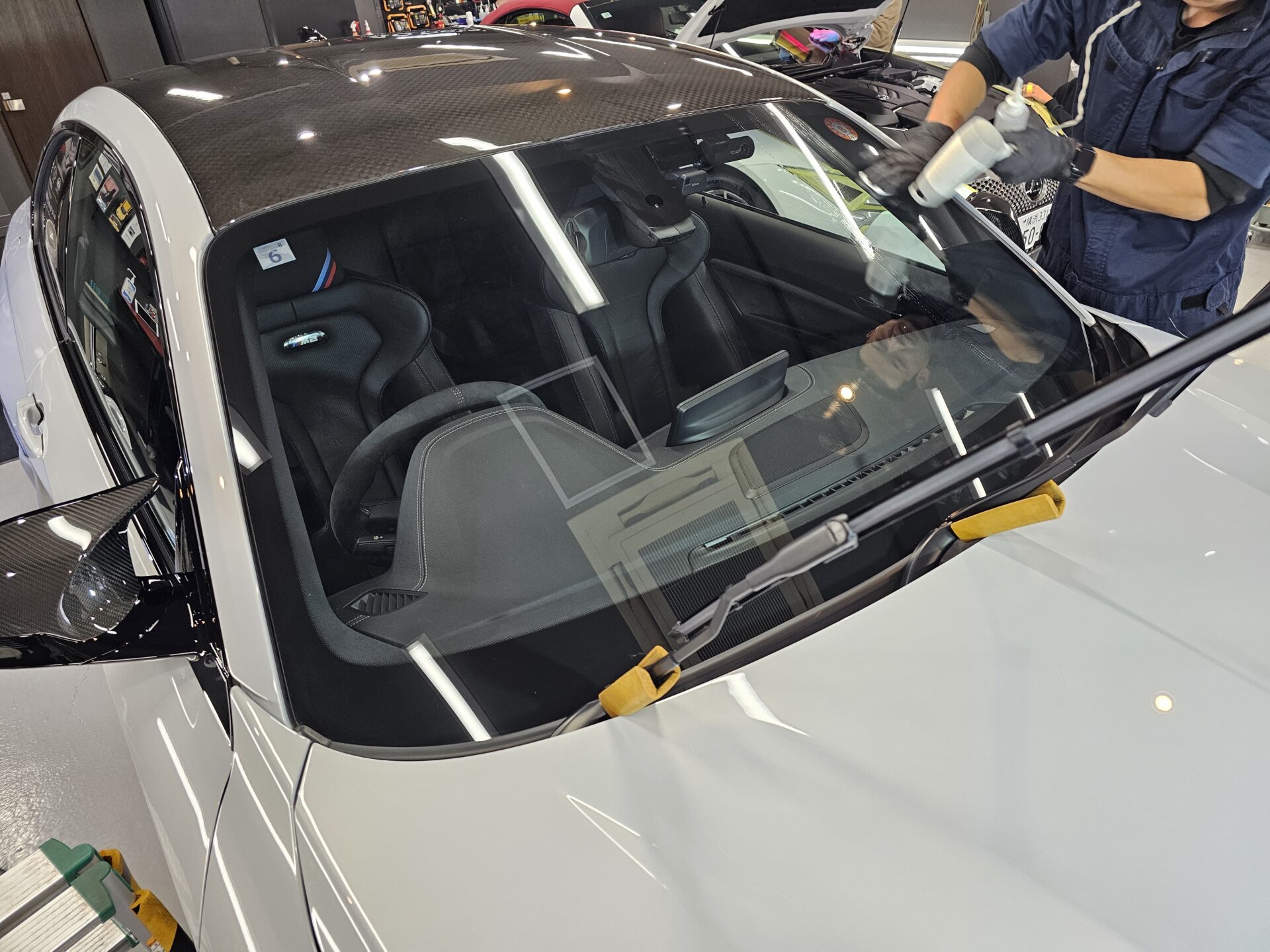 BMW M2CS(F87) スリックフロントガラスコーティング塗布