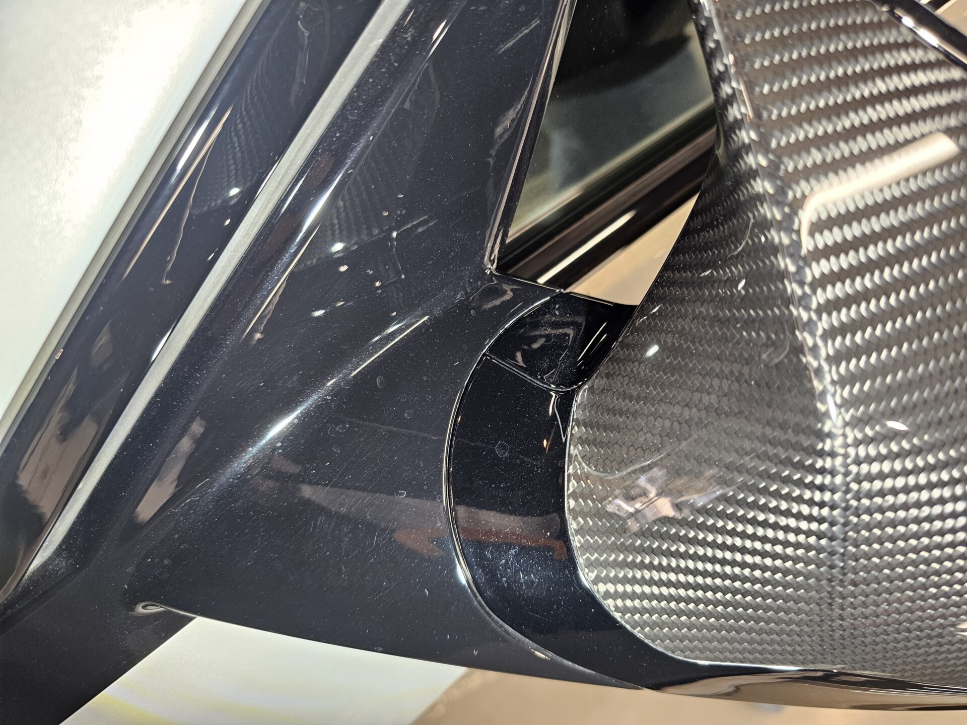 BMW M2CS(F87) ミラー根本グロスブラック薄傷