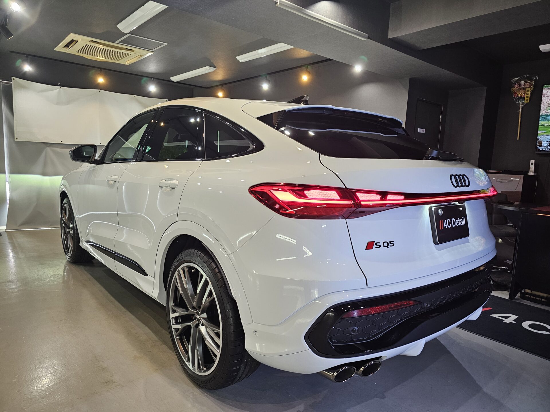 アウディSQ5スポーツバック(GU)新車 GTECHNIQセラミックコーティング 専門店